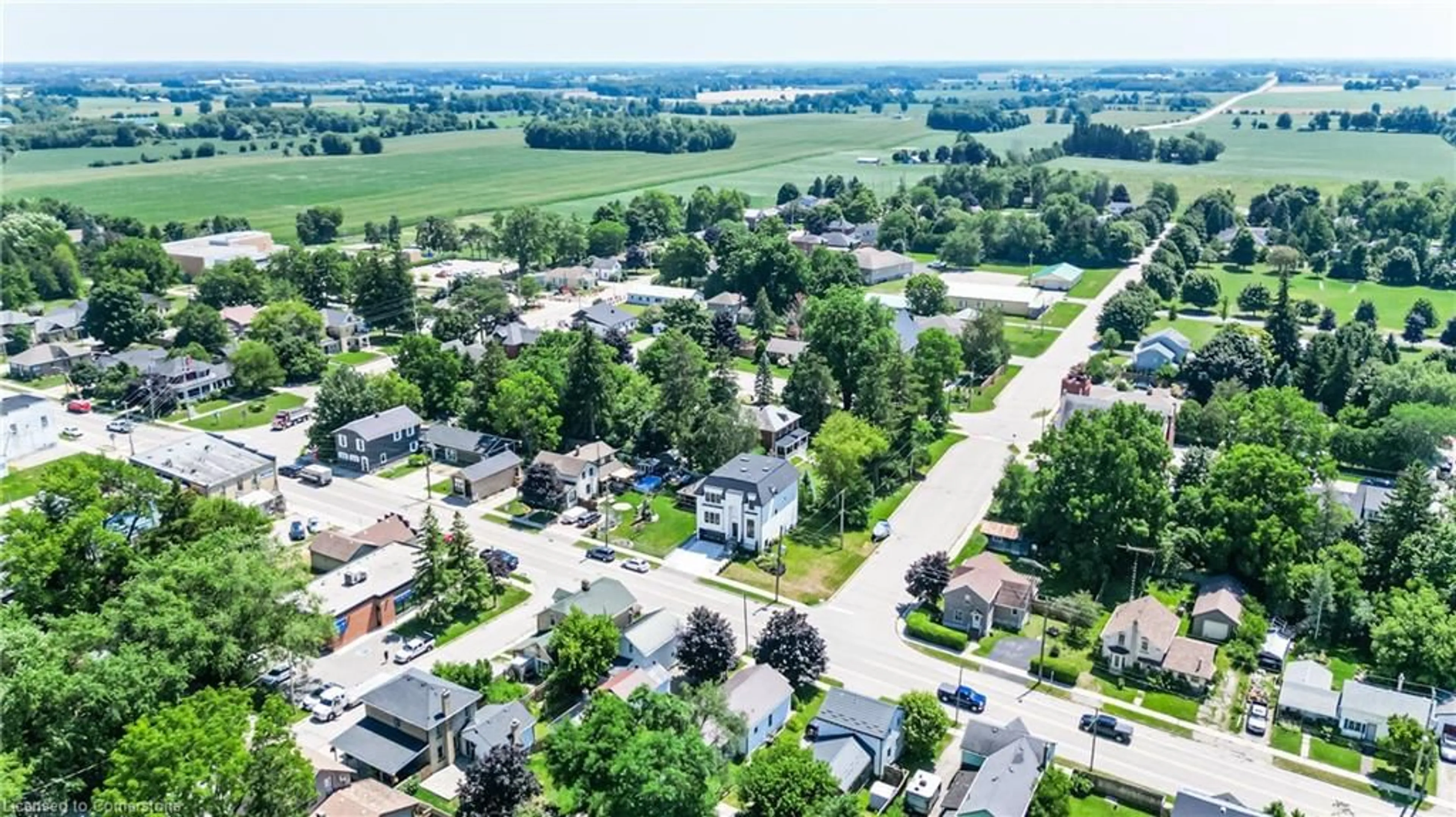 A pic from outside/outdoor area/front of a property/back of a property/a pic from drone, street for 28 Oxford St, Drumbo Ontario N0J 1G0