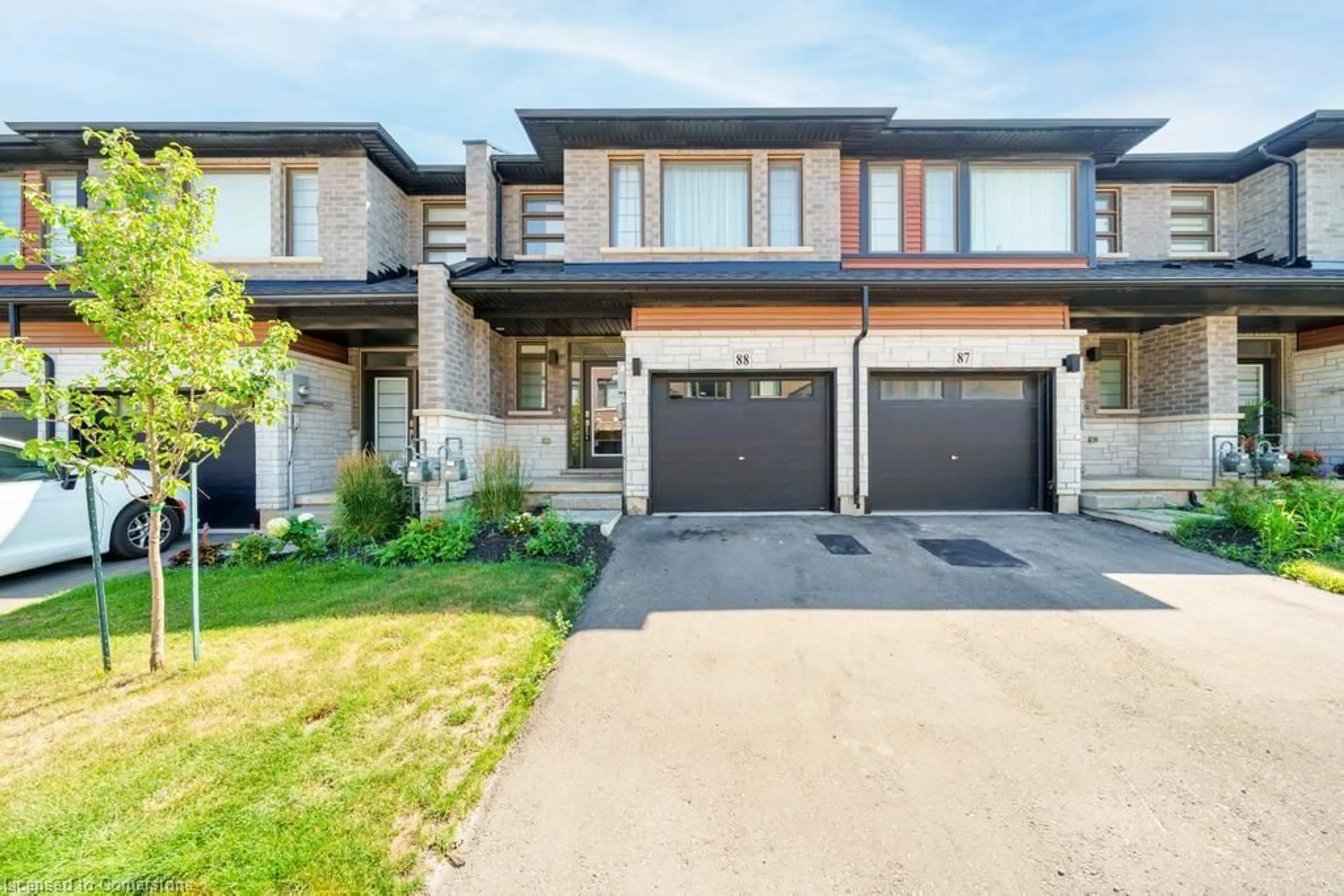 Home with brick exterior material, street for 120 Court Dr #88, Paris Ontario N3L 0N2