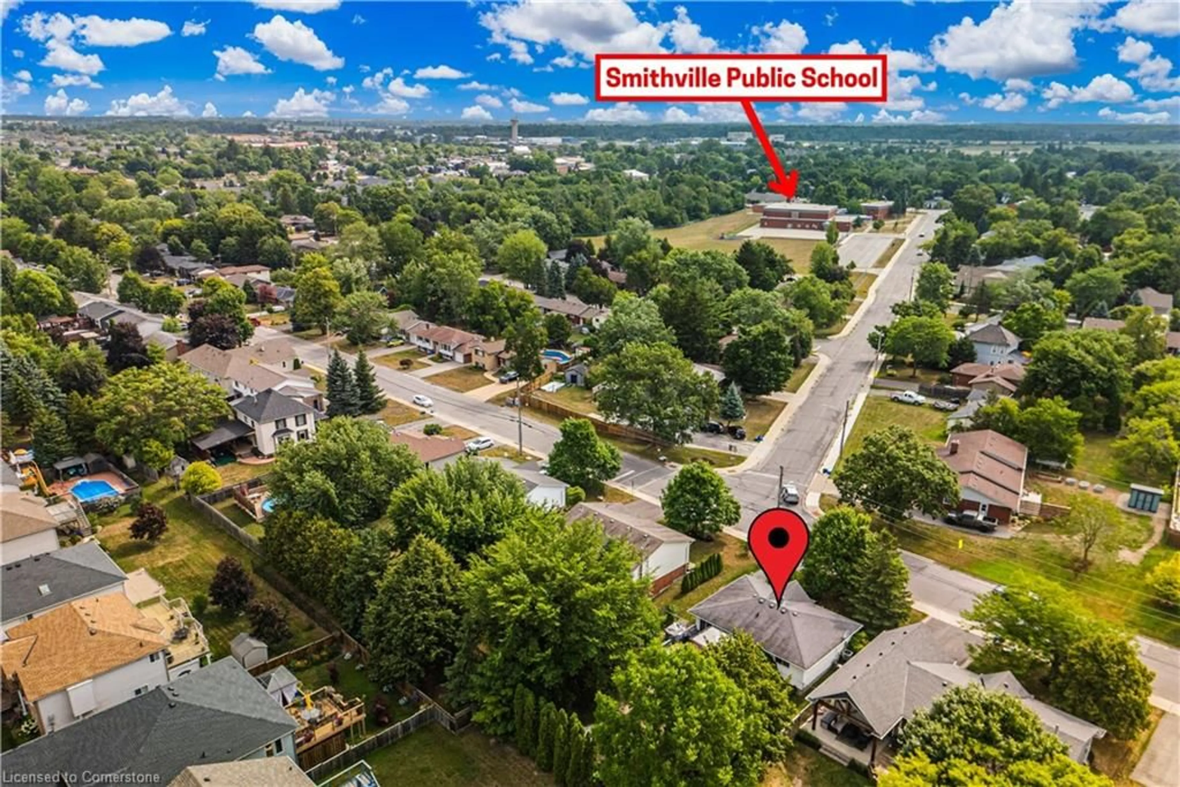 A pic from outside/outdoor area/front of a property/back of a property/a pic from drone, street for 40 Wade Rd, Smithville Ontario L0R 2A0