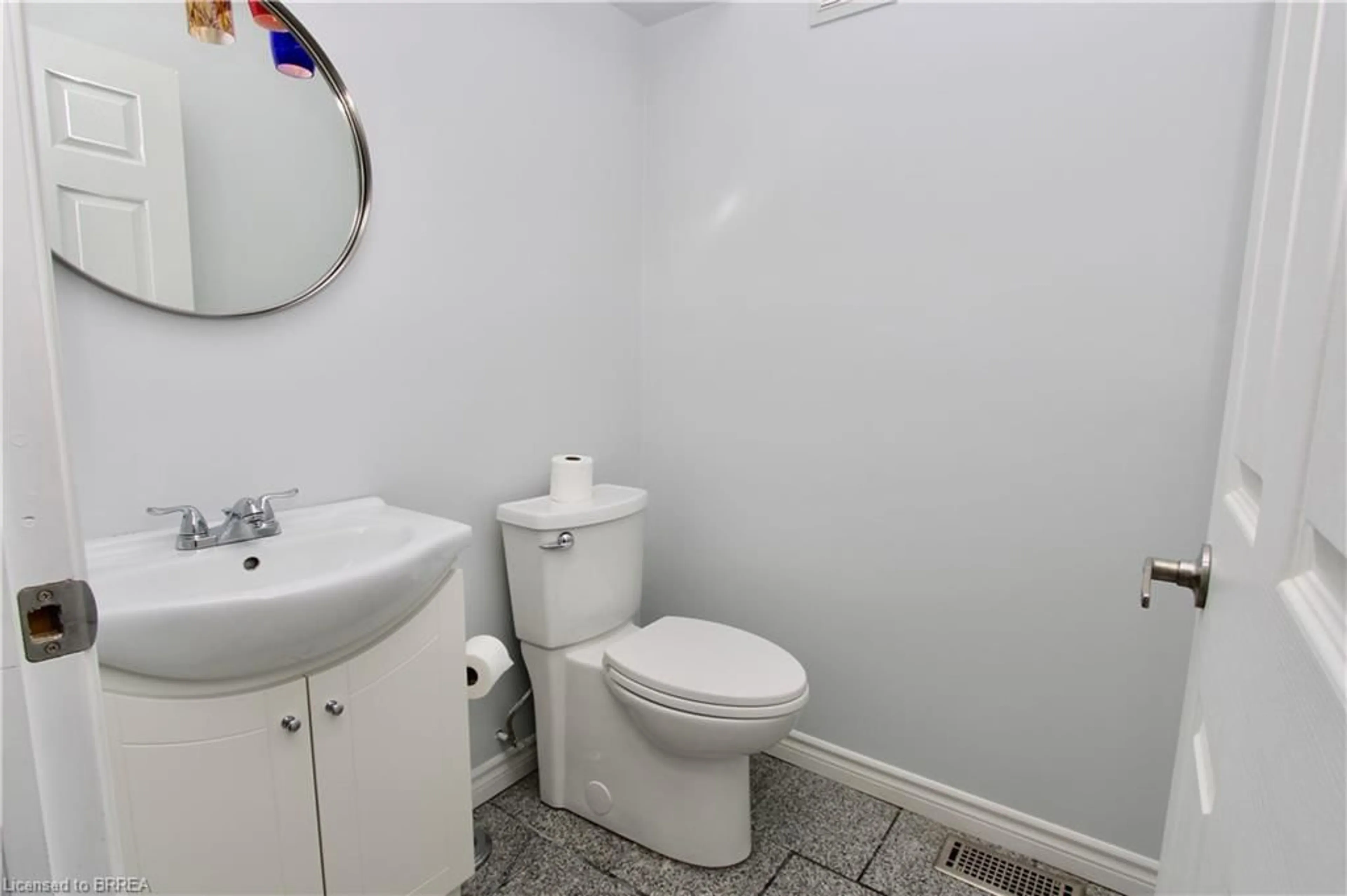 Standard bathroom, unknown for 47 Richardson St, Brantford Ontario N3T 1H7