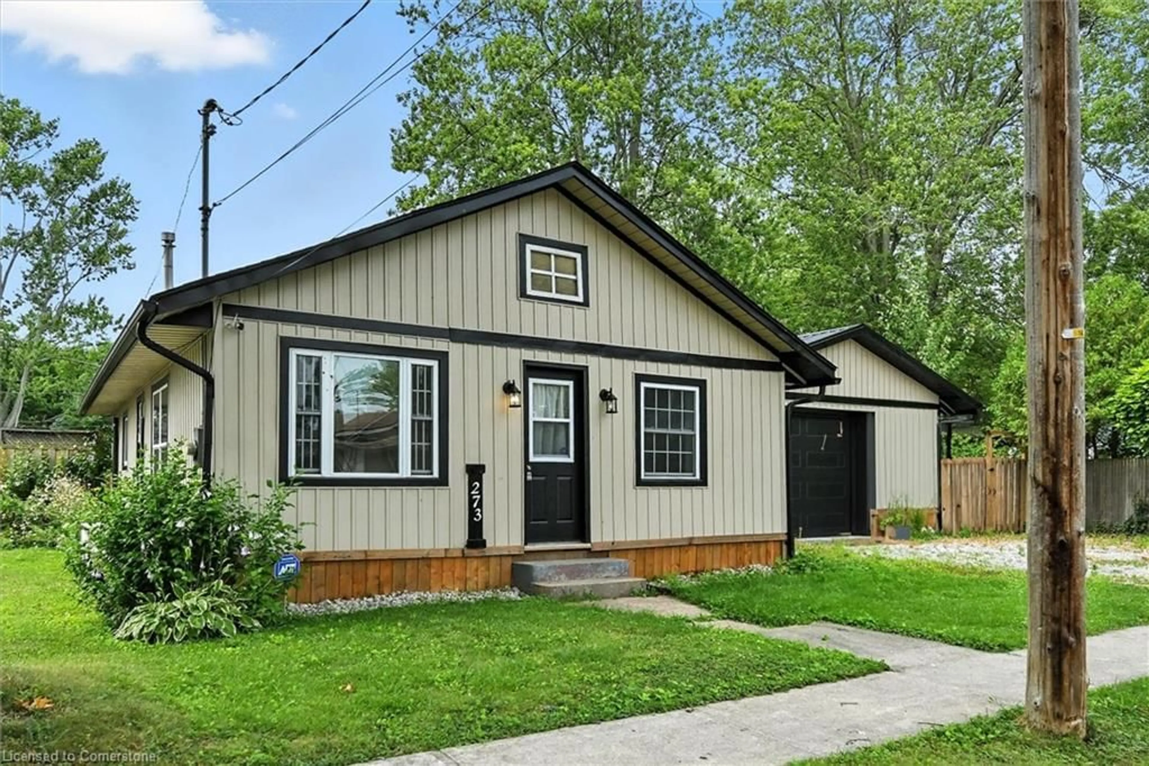 Home with vinyl exterior material, street for 273 Oxford Ave, Crystal Beach Ontario L0S 1B0