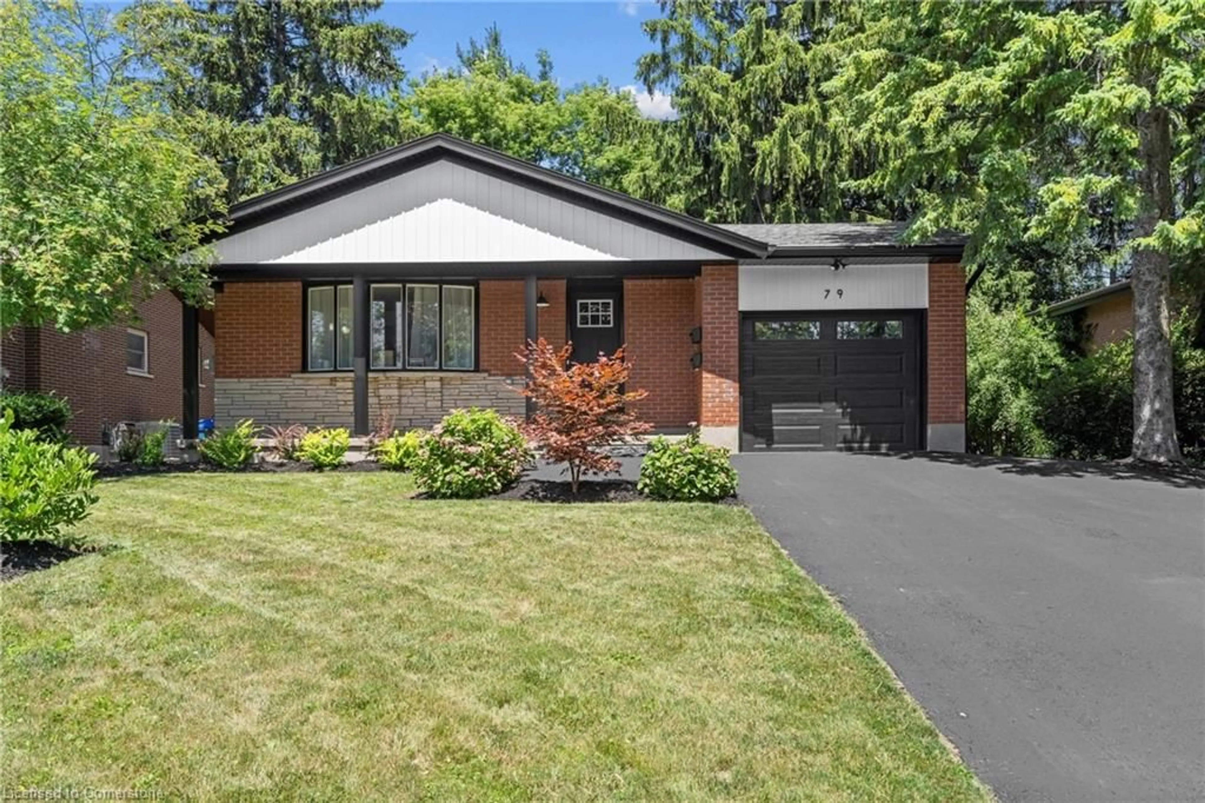 Home with brick exterior material, street for 79 Inwood Cres, Kitchener Ontario N2M 2L9