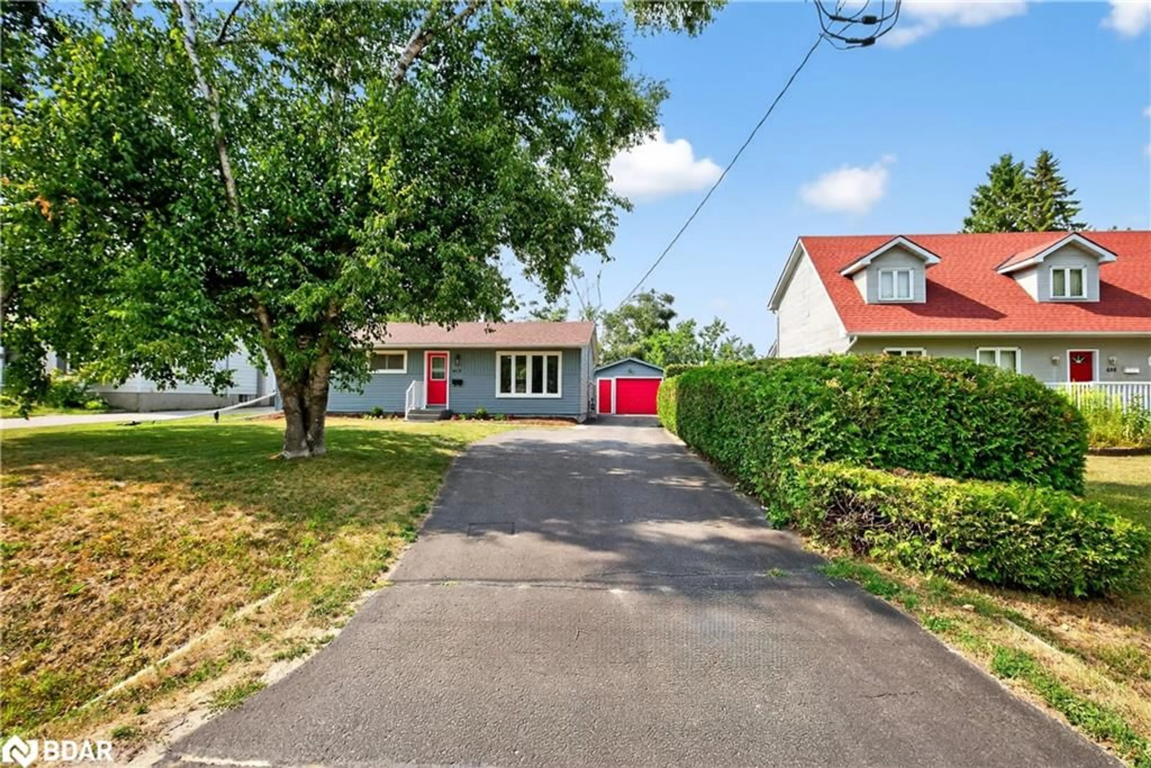 A pic from outside/outdoor area/front of a property/back of a property/a pic from drone, street for 410 Arthur St, Orillia Ontario L3V 3M8