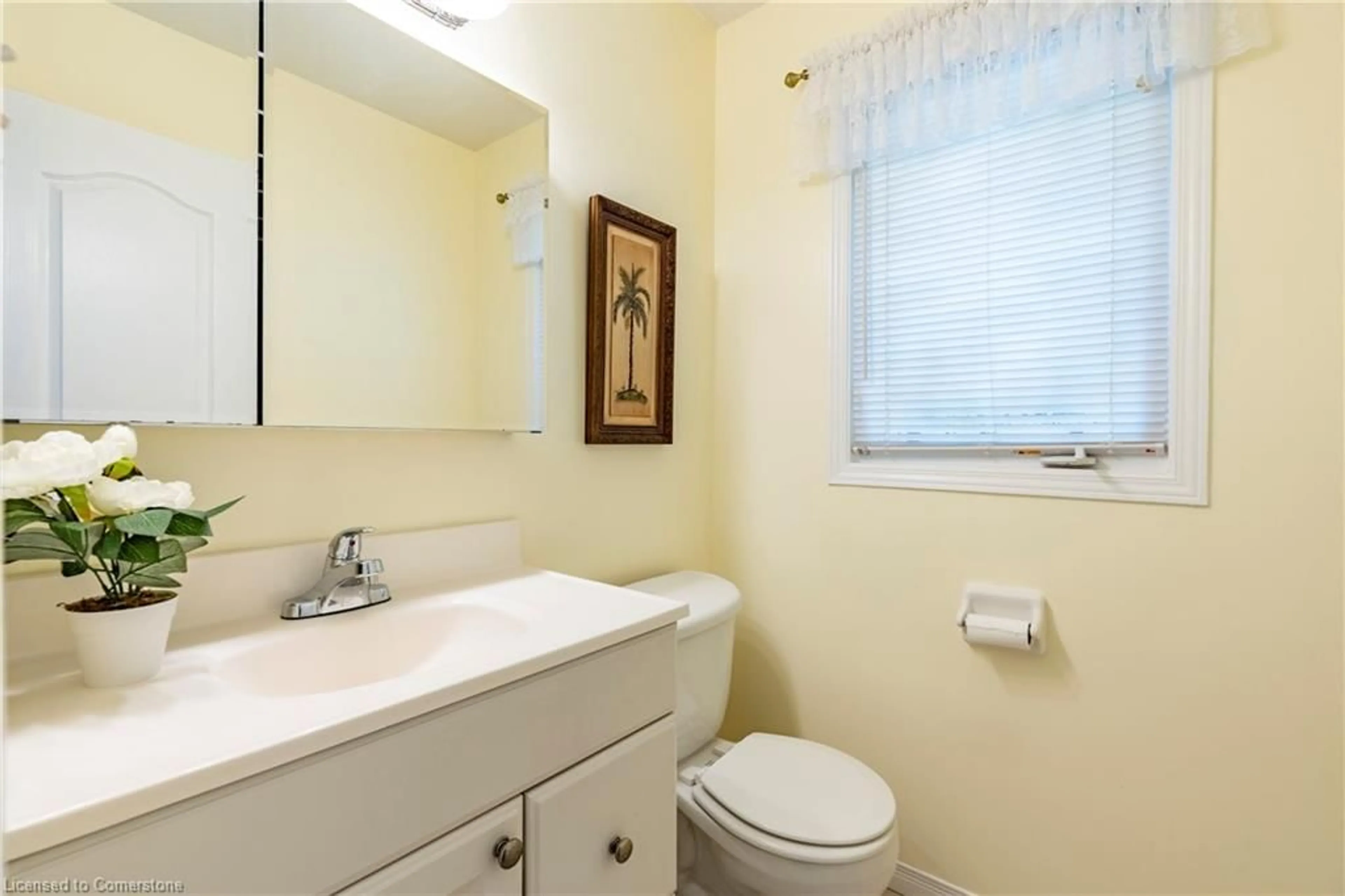 Standard bathroom, unknown for 24 Castlewood Pl, Cambridge Ontario N1R 8K6