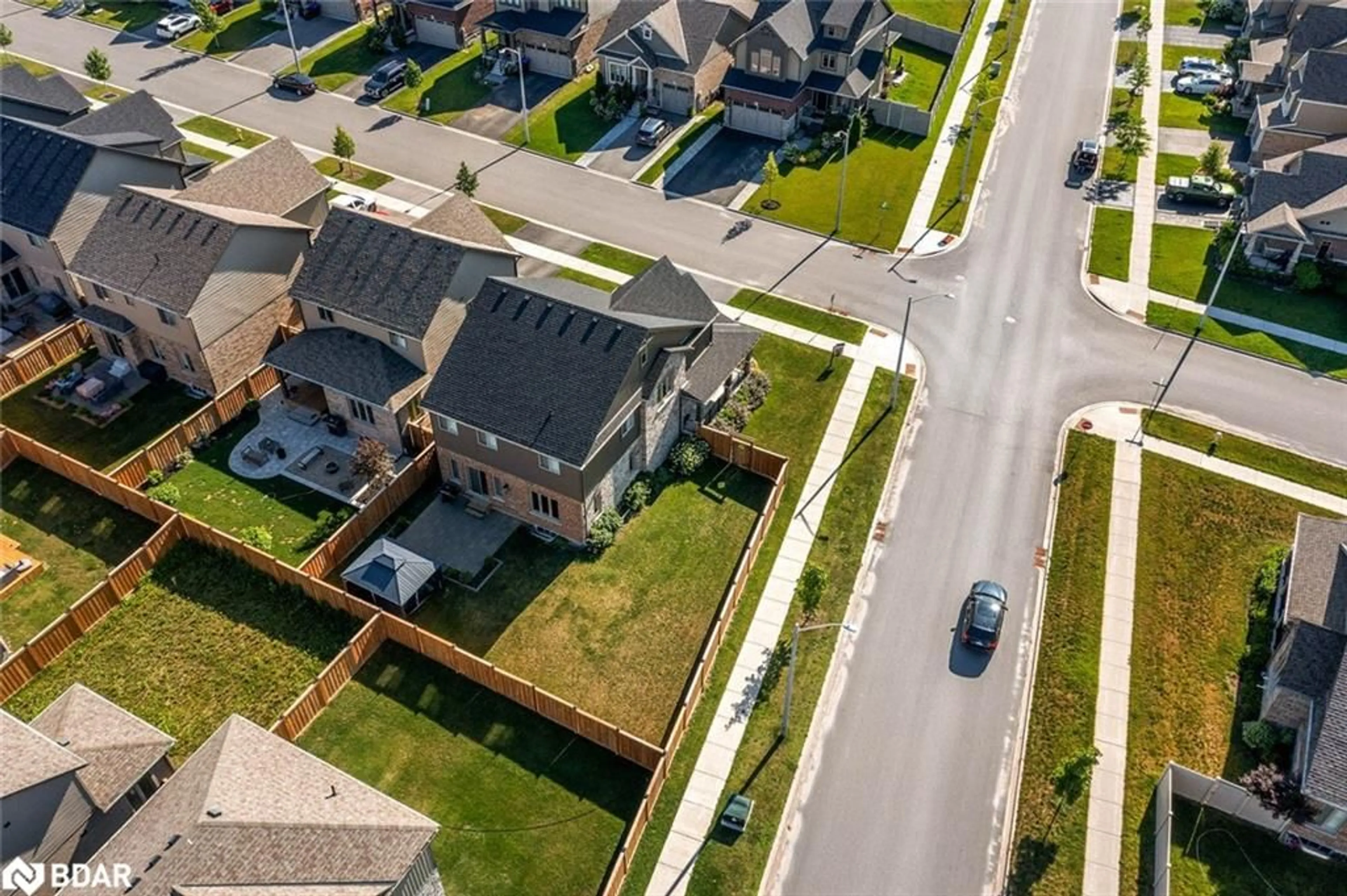 A pic from outside/outdoor area/front of a property/back of a property/a pic from drone, street for 1 Spencer Street, Collingwood Ontario L9Y 3B7