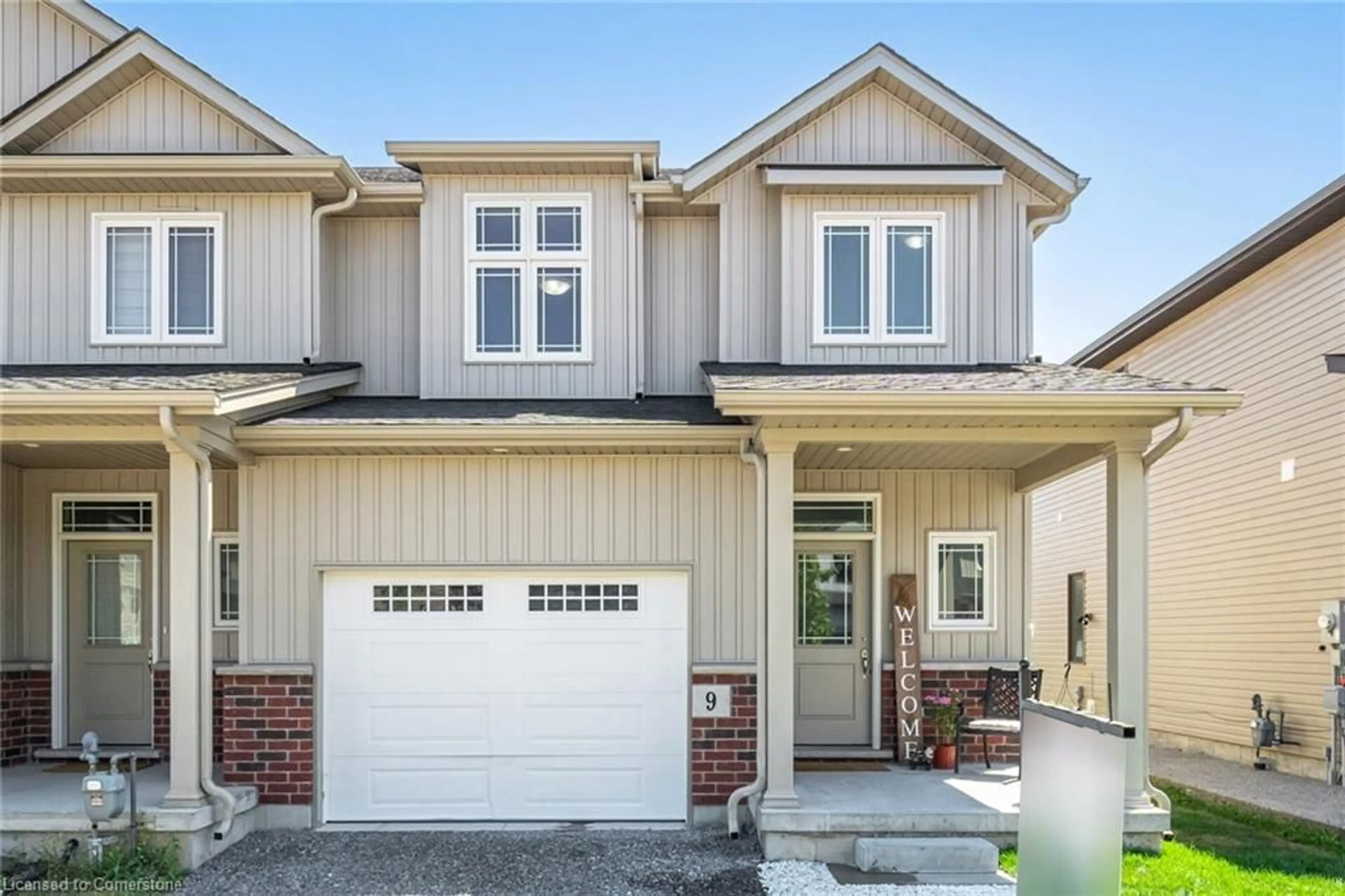 Home with vinyl exterior material, street for 9 Bowman Cres, Niagara Falls Ontario L2V 0G3