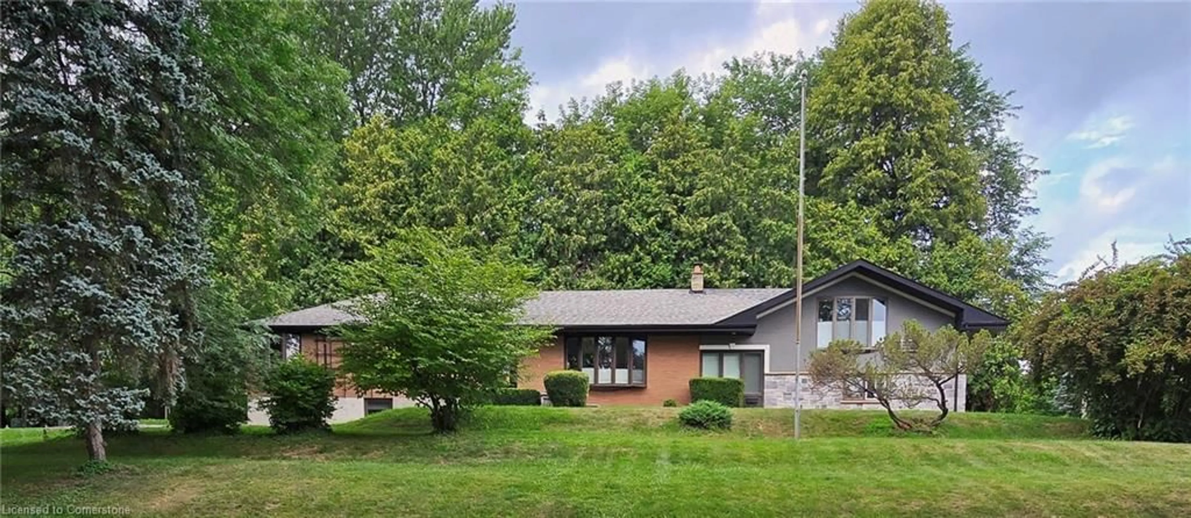 Unknown for 4 Sun Ave, Dundas Ontario L9H 5A5