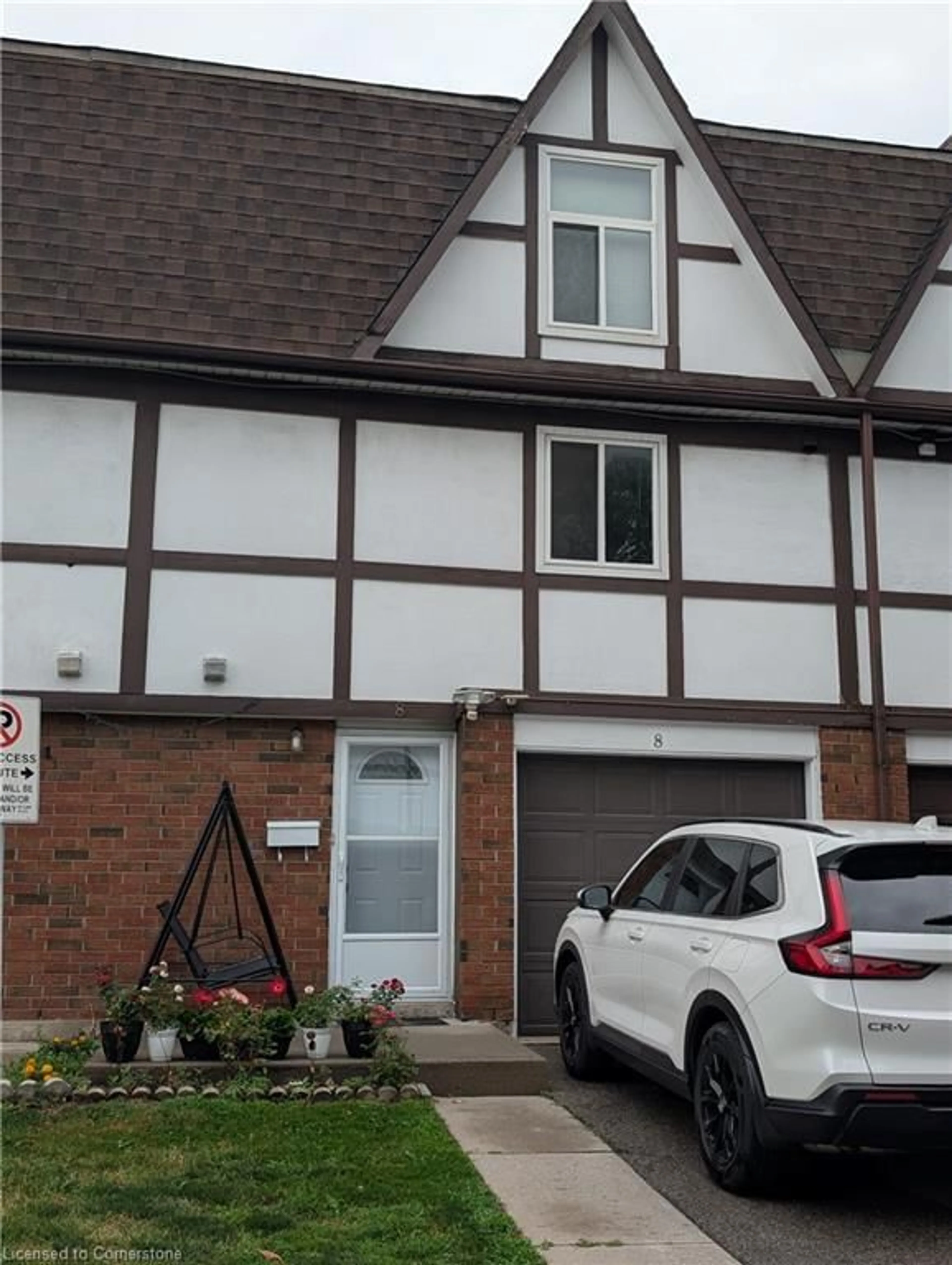 Unknown for 8 Amy Lane #39, Hamilton Ontario L8E 3K8