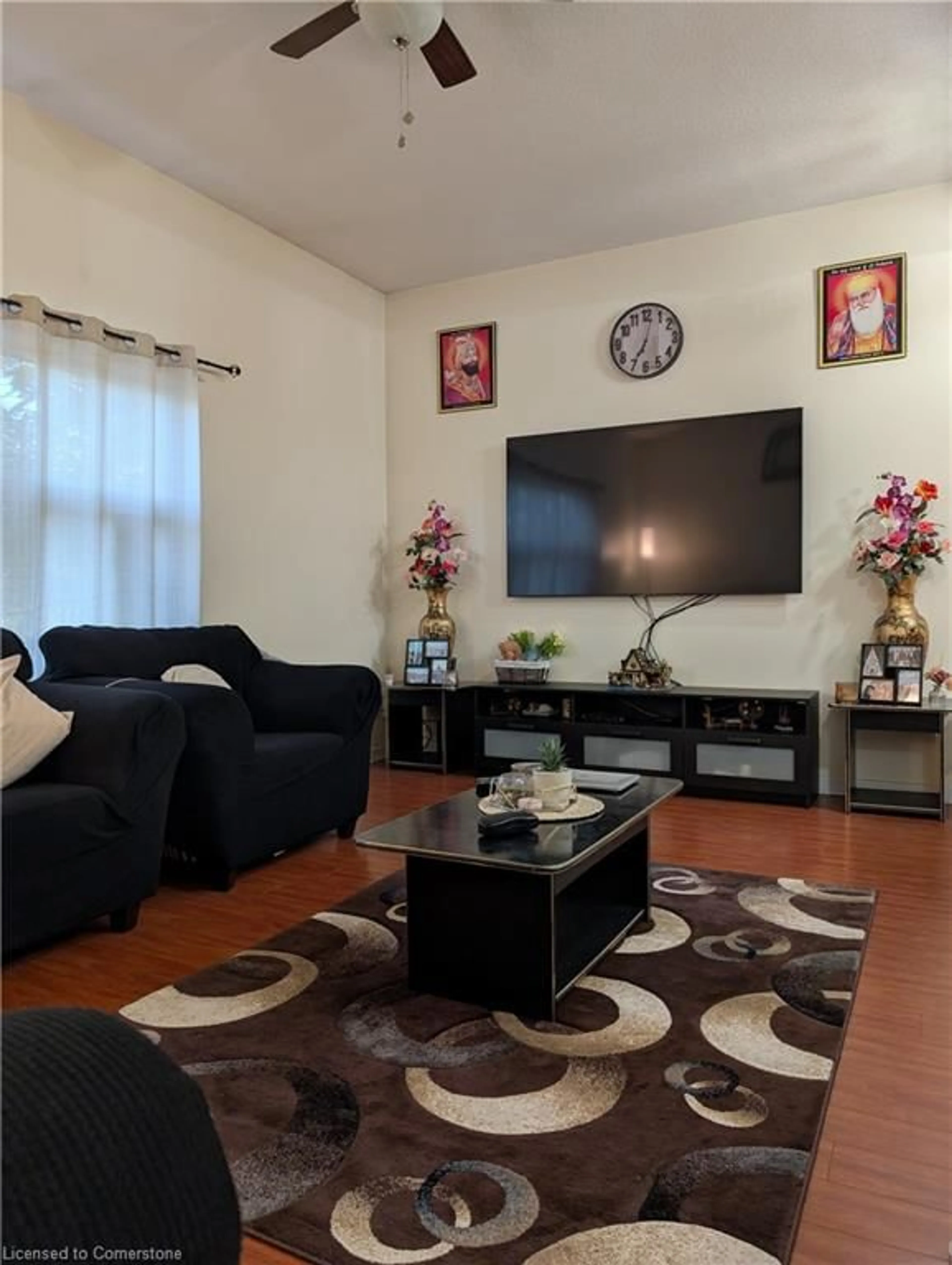 Living room with furniture, unknown for 8 Amy Lane #39, Hamilton Ontario L8E 3K8