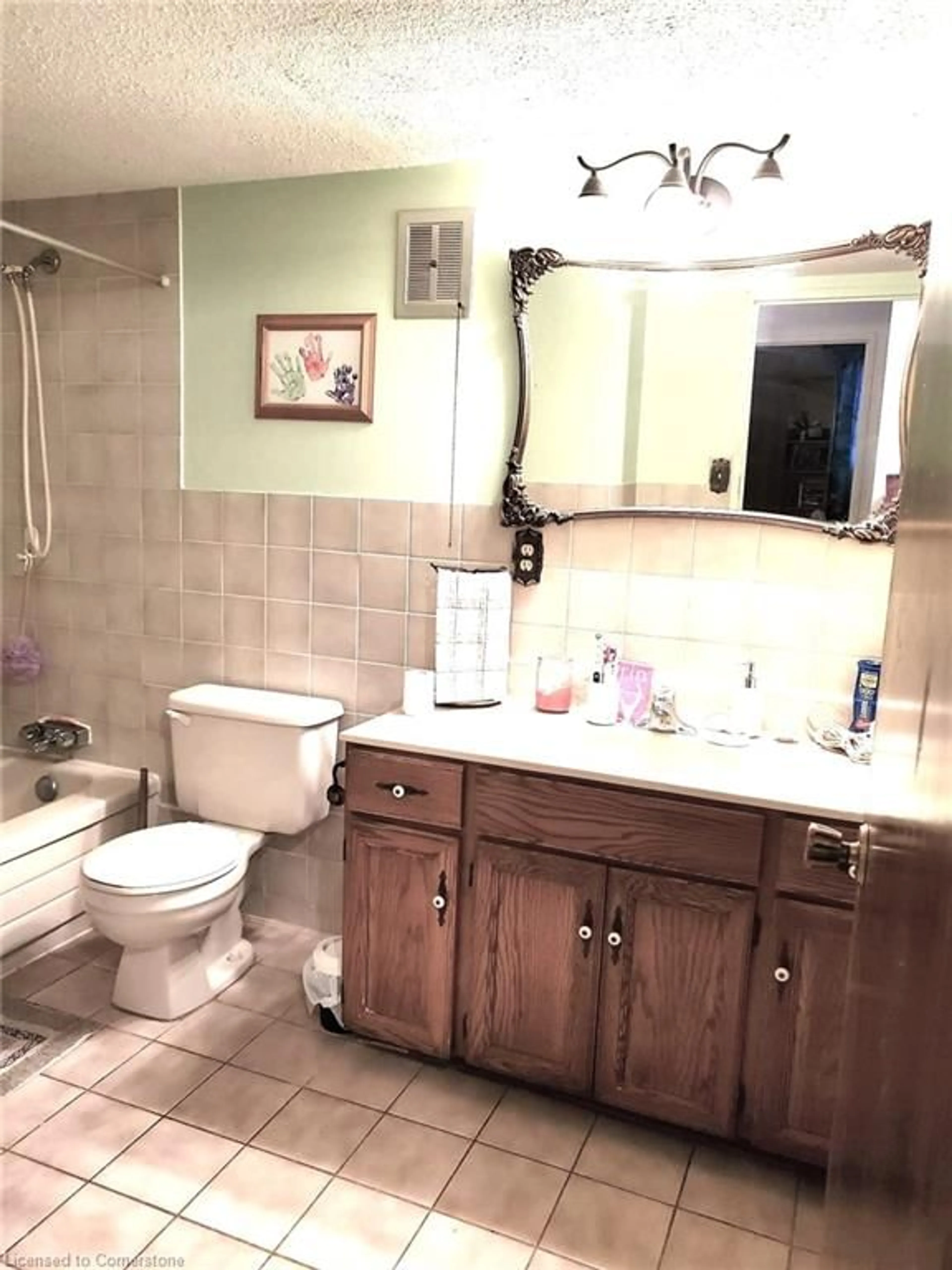 Standard bathroom, ceramic/tile floor for 6 Walton Ave #104, Kitchener Ontario N2C 2B5