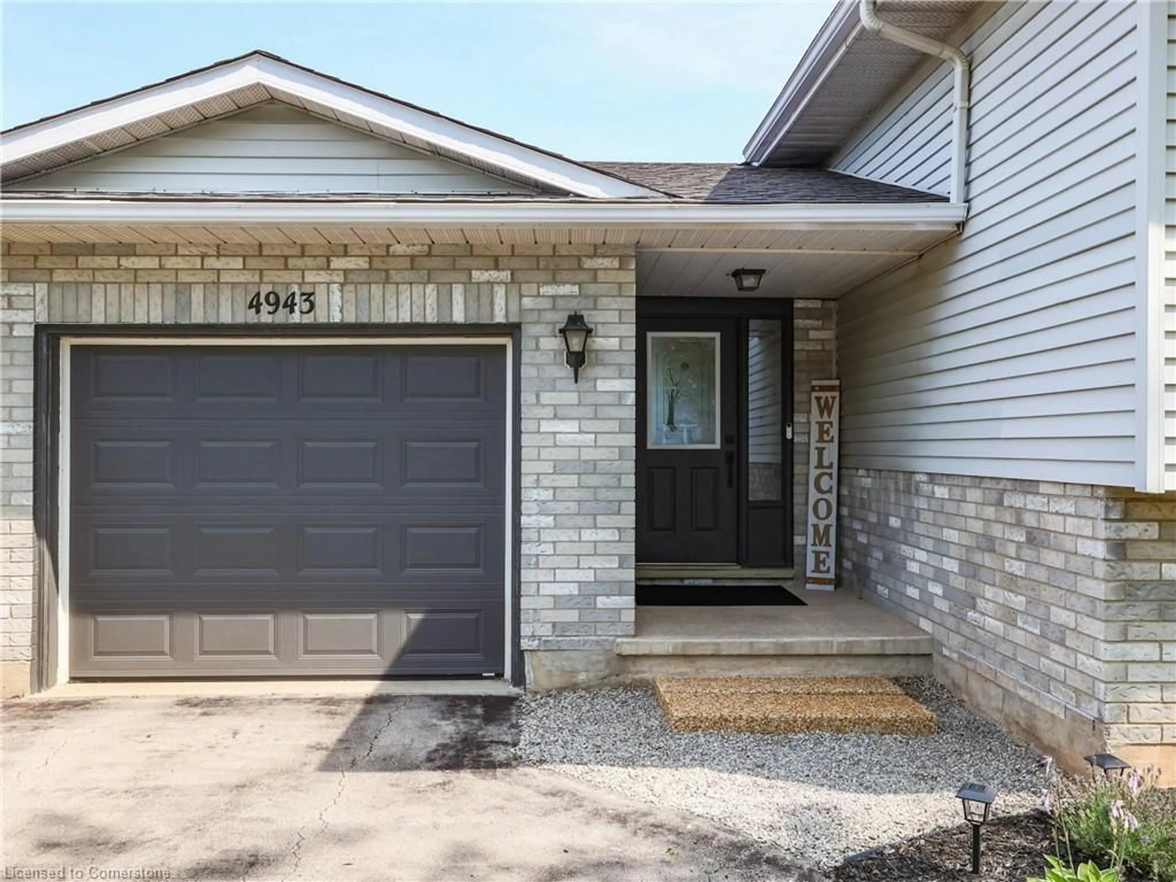 Home with brick exterior material, street for 4943 Homestead Dr, Beamsville Ontario L3J 0C7