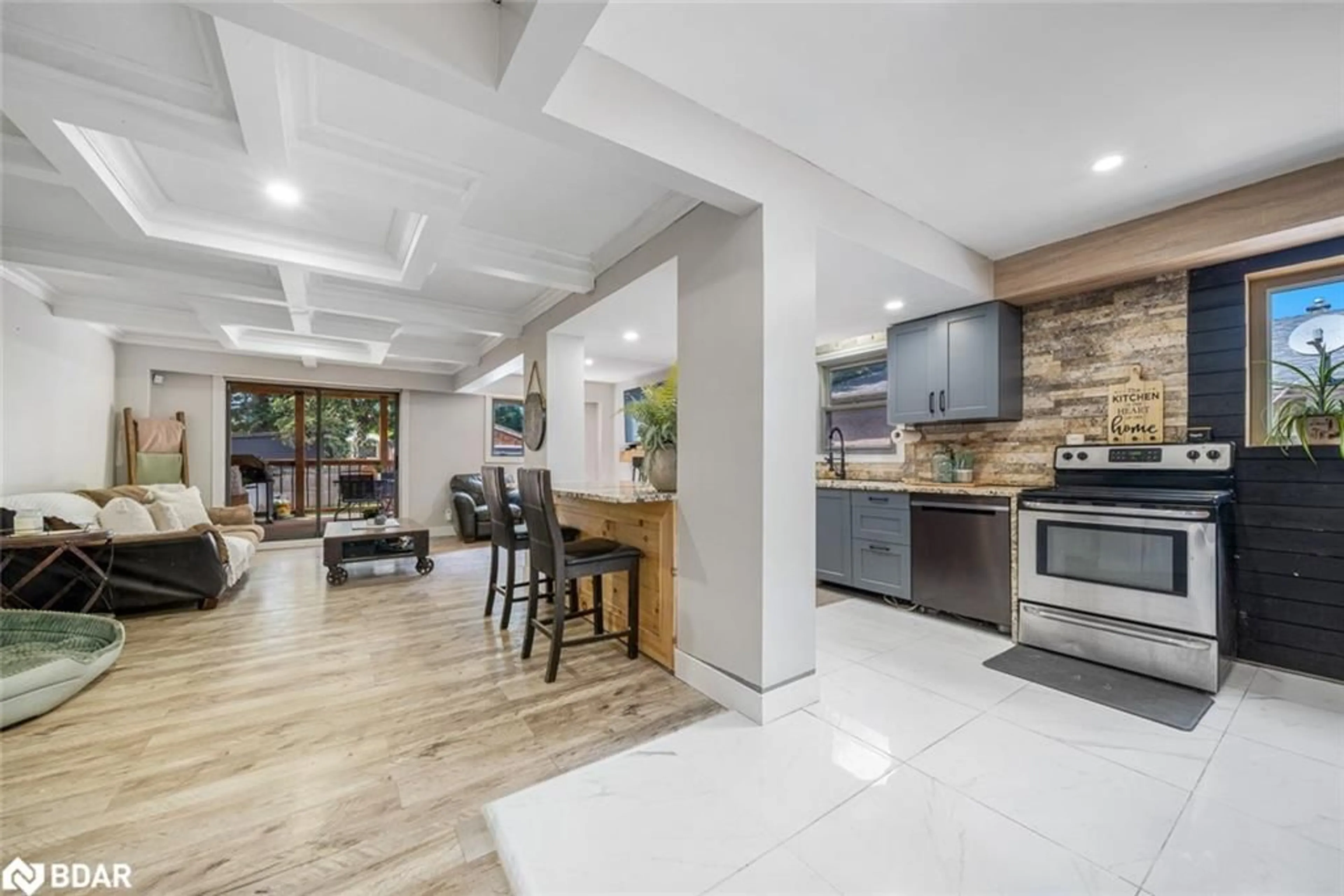 Open concept kitchen, ceramic/tile floor for 50 Stewart Ave, Alliston Ontario L9R 1C2
