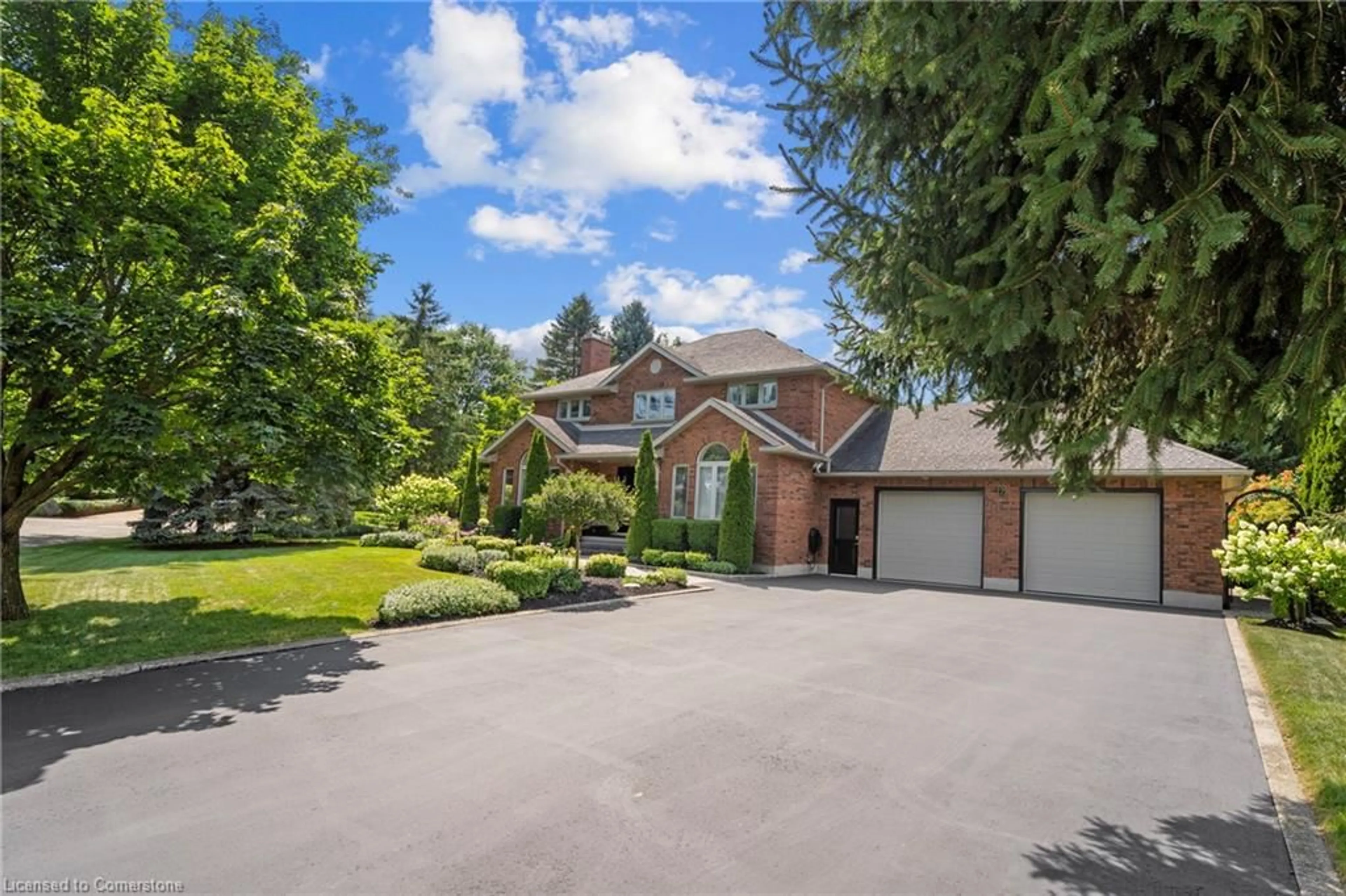 A pic from outside/outdoor area/front of a property/back of a property/a pic from drone, street for 2 Dresden Dr, Heidelberg Ontario N0B 2M1