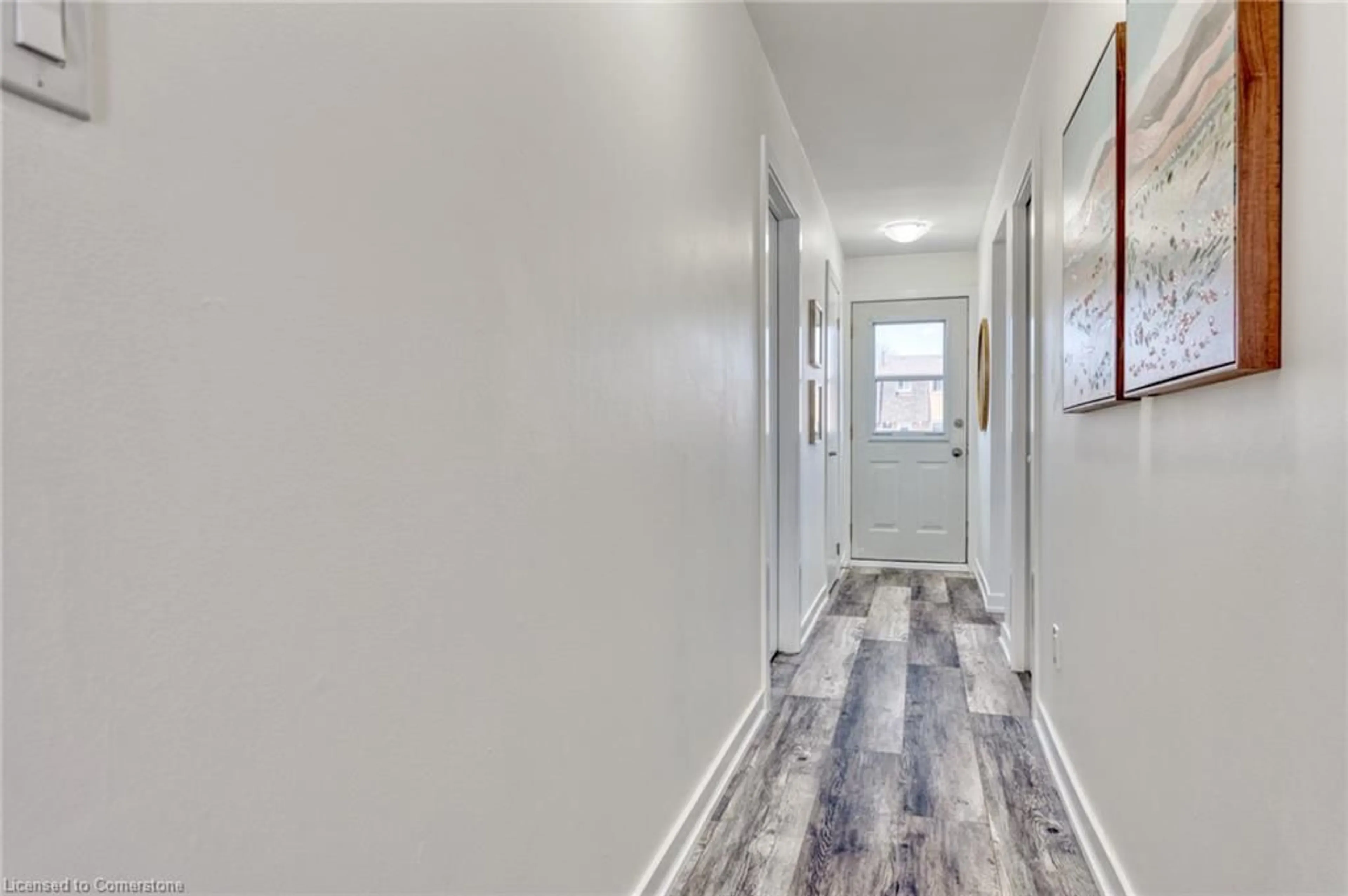 Indoor entryway for 20 Anna Capri Dr #14, Hamilton Ontario L8W 1M6