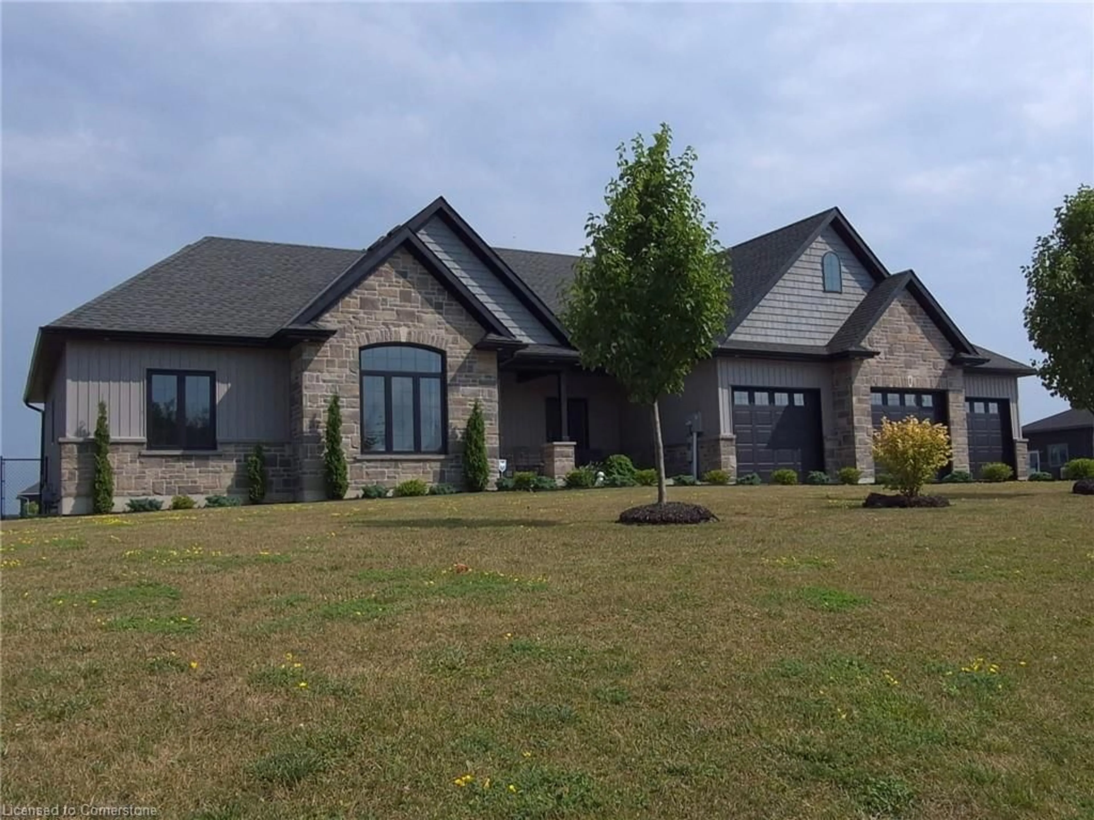 Home with brick exterior material, building for 1 Phillips Crt, Dunnville Ontario N1A 2W2