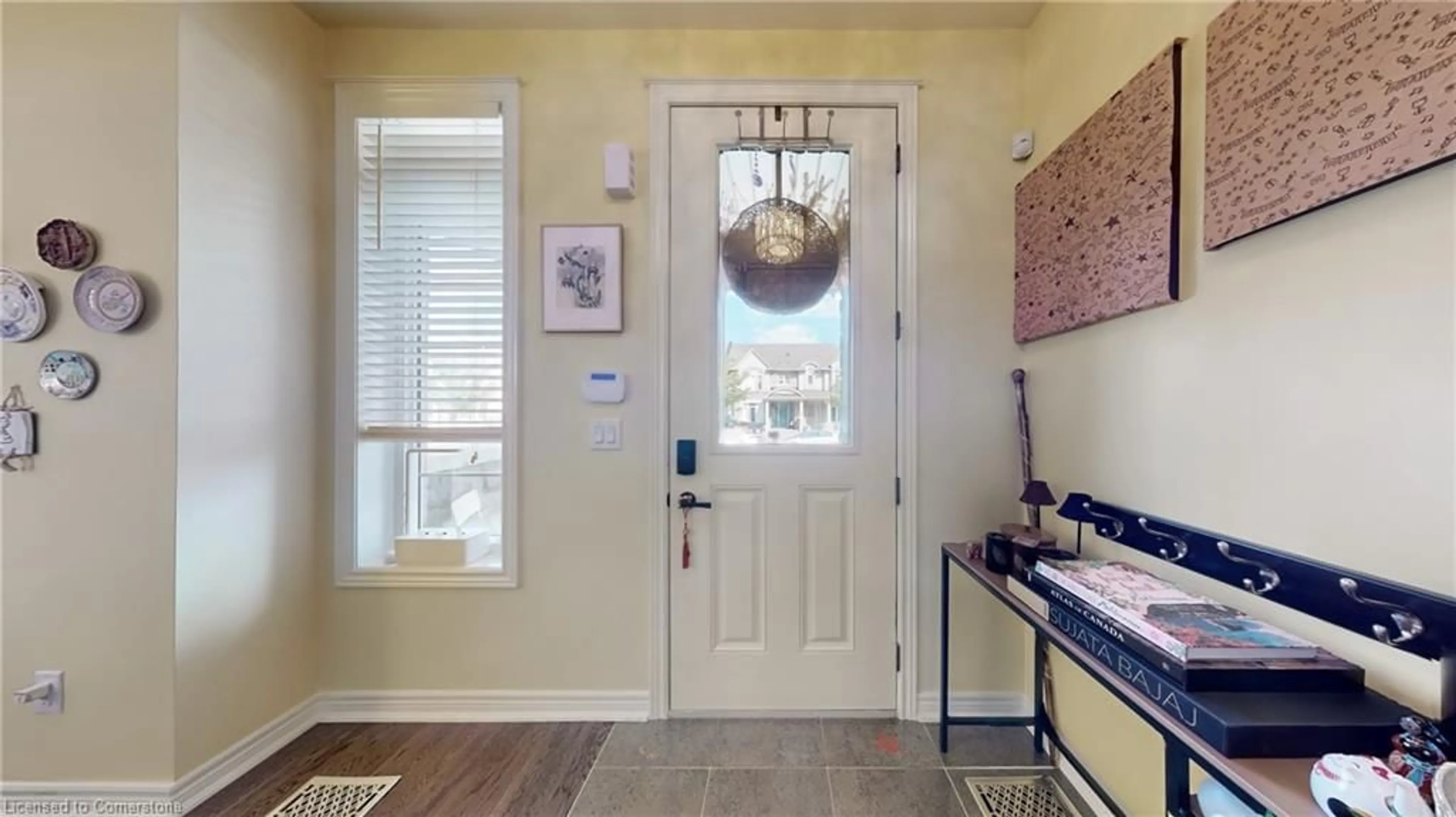Indoor entryway for 541 Sixteen Mile Dr, Oakville Ontario L6M 0P7
