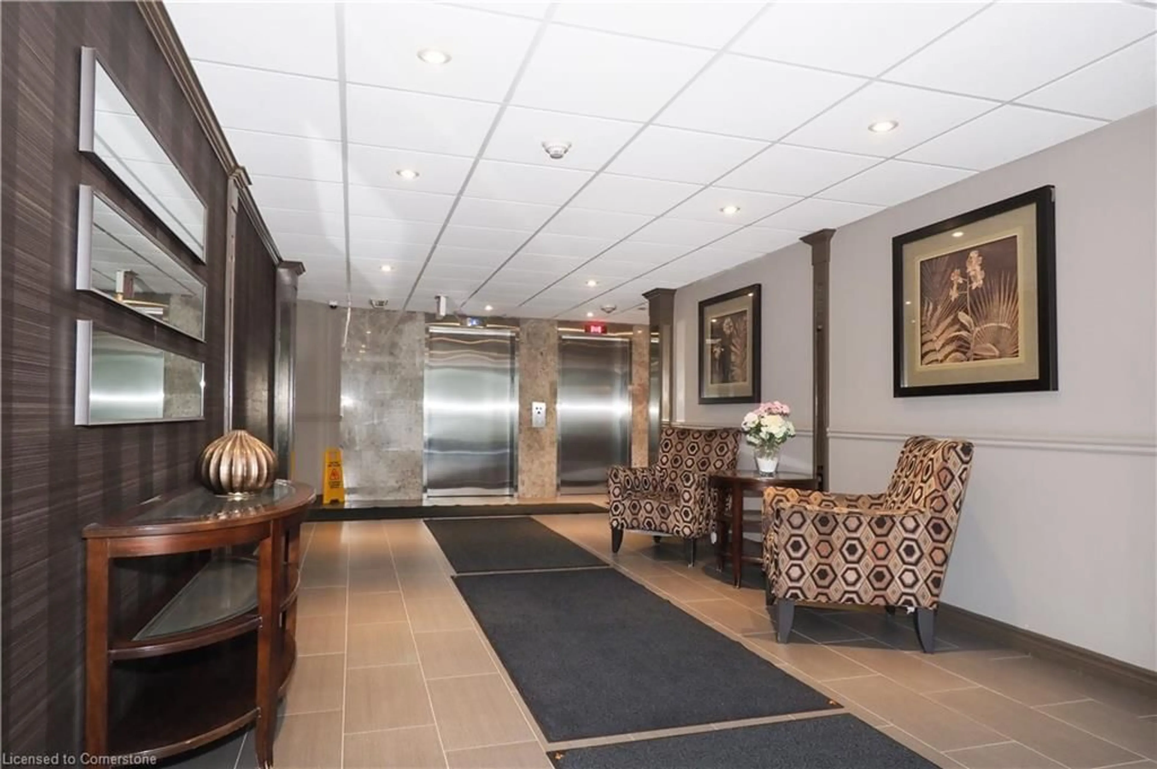 Lobby for 35 Green Valley Dr #1601, Kitchener Ontario N2P 2A5