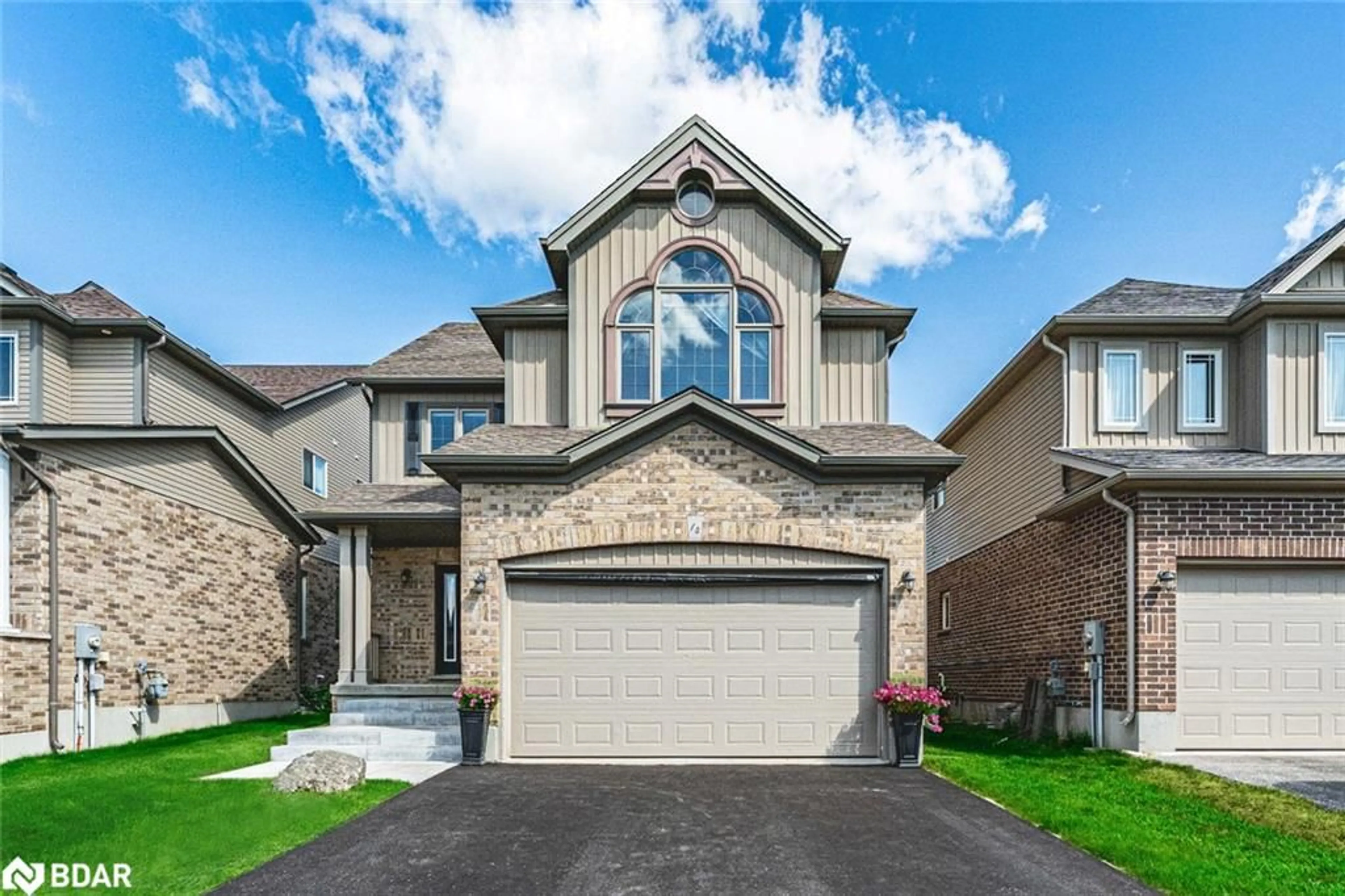 Home with brick exterior material, street for 14 Arnold Cres, Angus Ontario L3W 0P9