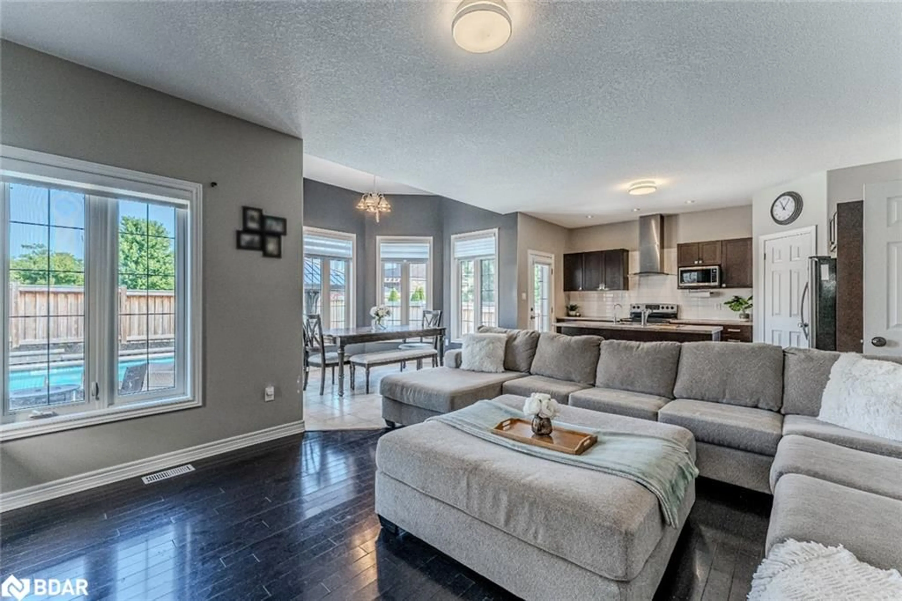 Living room with furniture, unknown for 14 Arnold Cres, Angus Ontario L3W 0P9