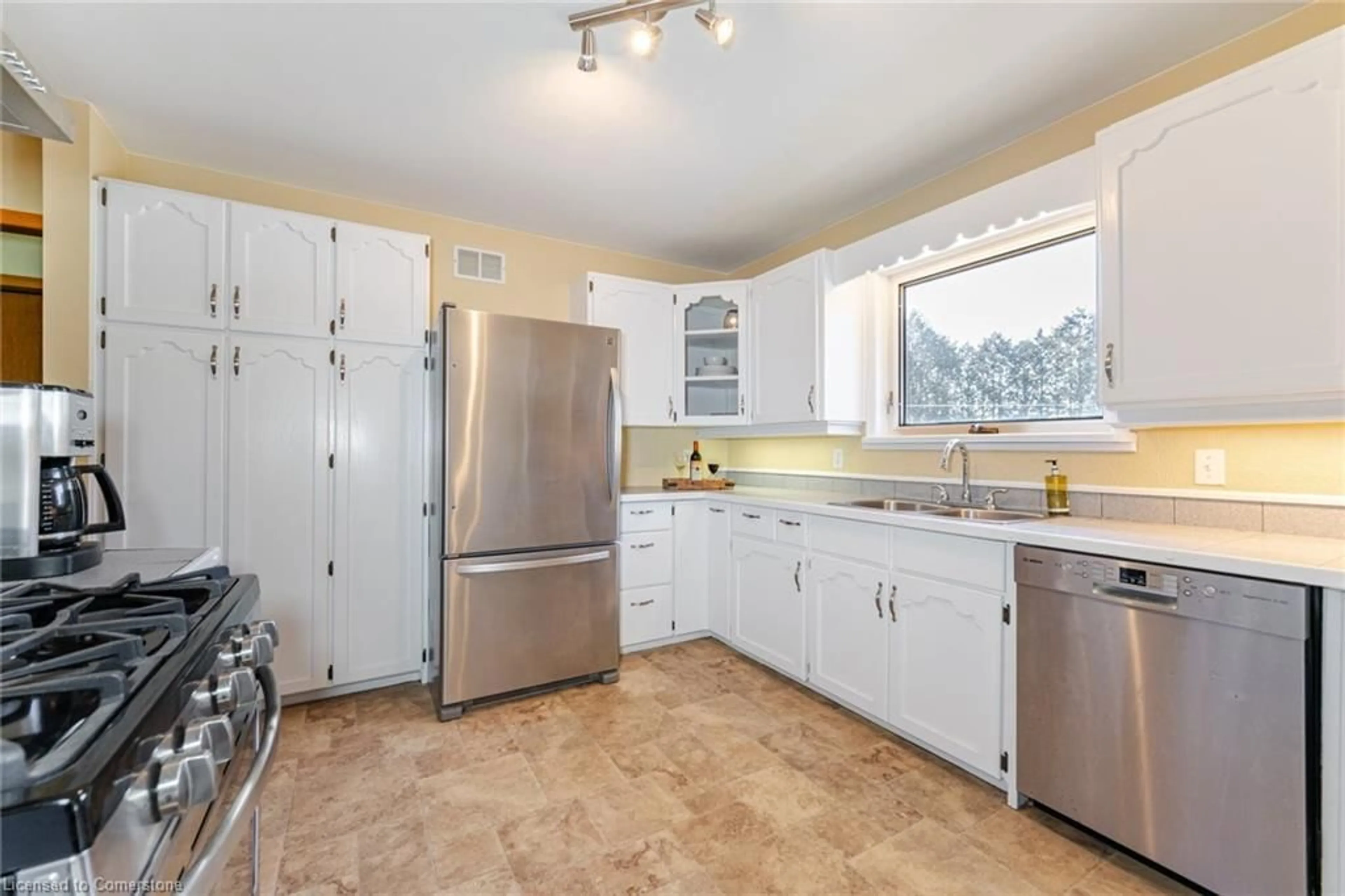Standard kitchen, ceramic/tile floor for 733036 Southgate Sideroad 73 Sideroad, Southgate Ontario N0C 1L0
