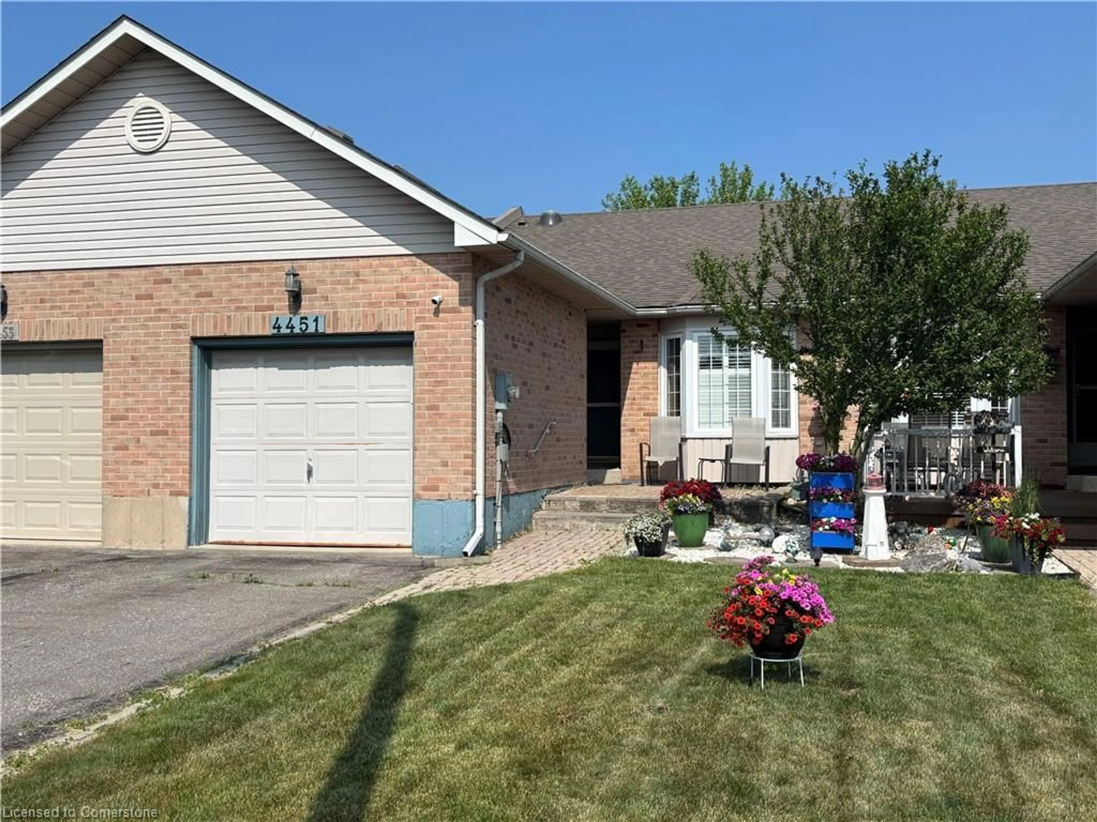 Home with brick exterior material, street for 4451 Michael Ave, Beamsville Ontario L3J 0E2