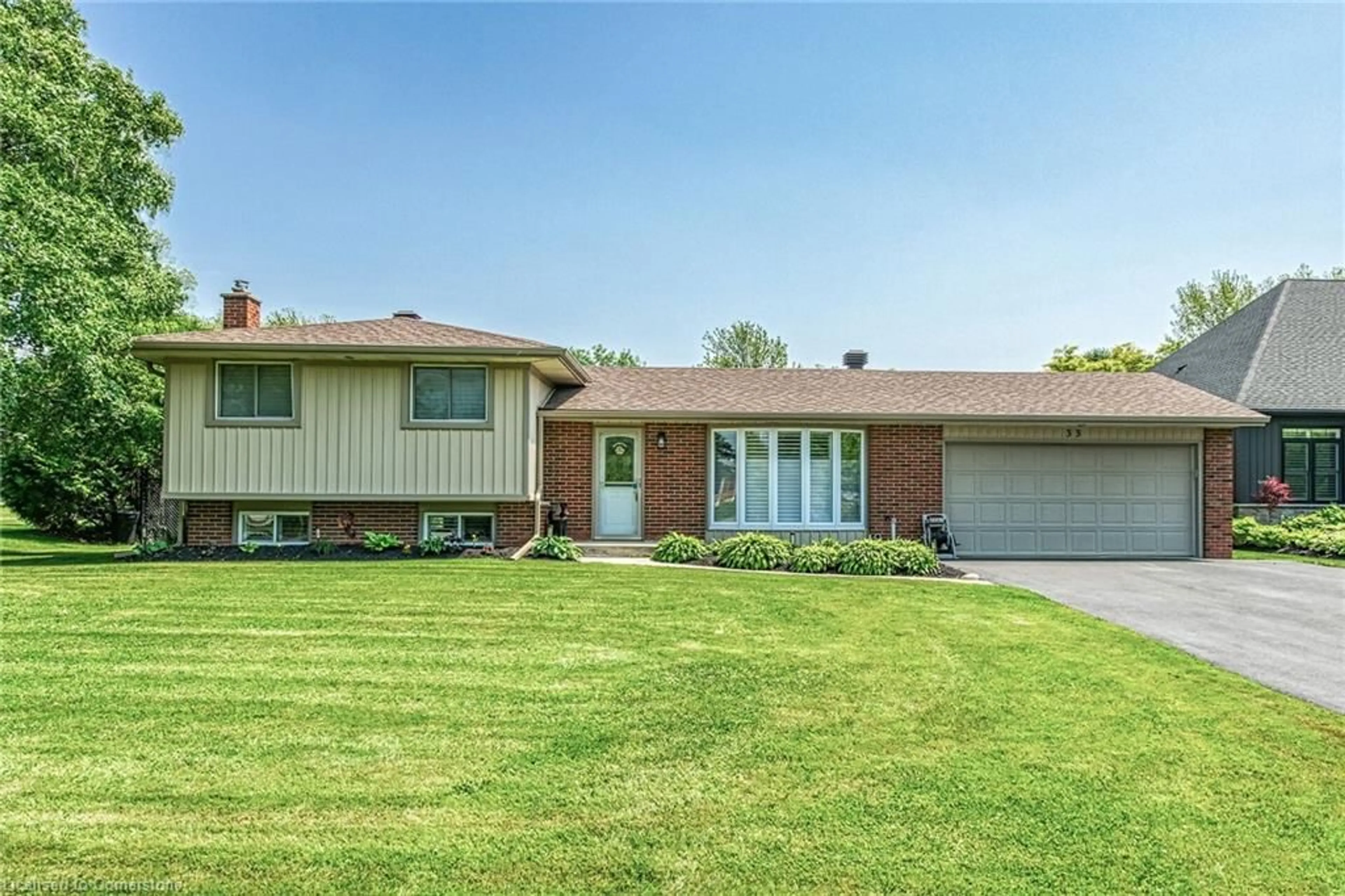 Home with brick exterior material, street for 33 Echo St, Cayuga Ontario N0A 1E0