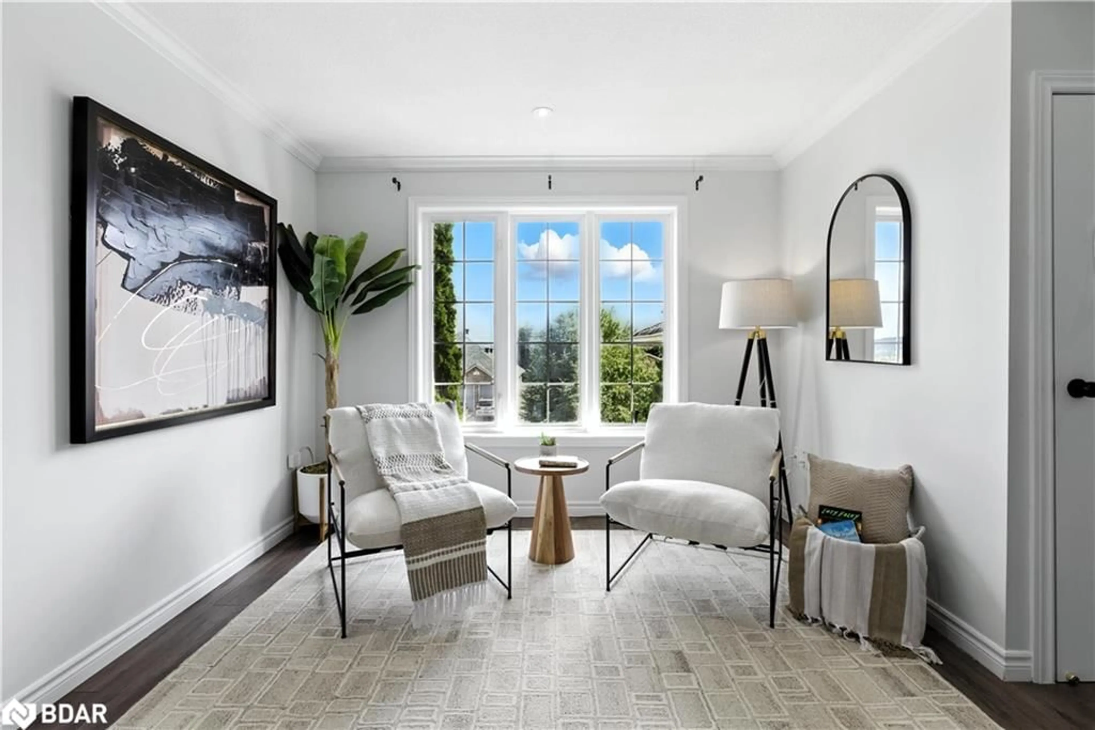 Living room with furniture, unknown for 20 Pacific Ave, Little Lake Ontario L4M 7E4