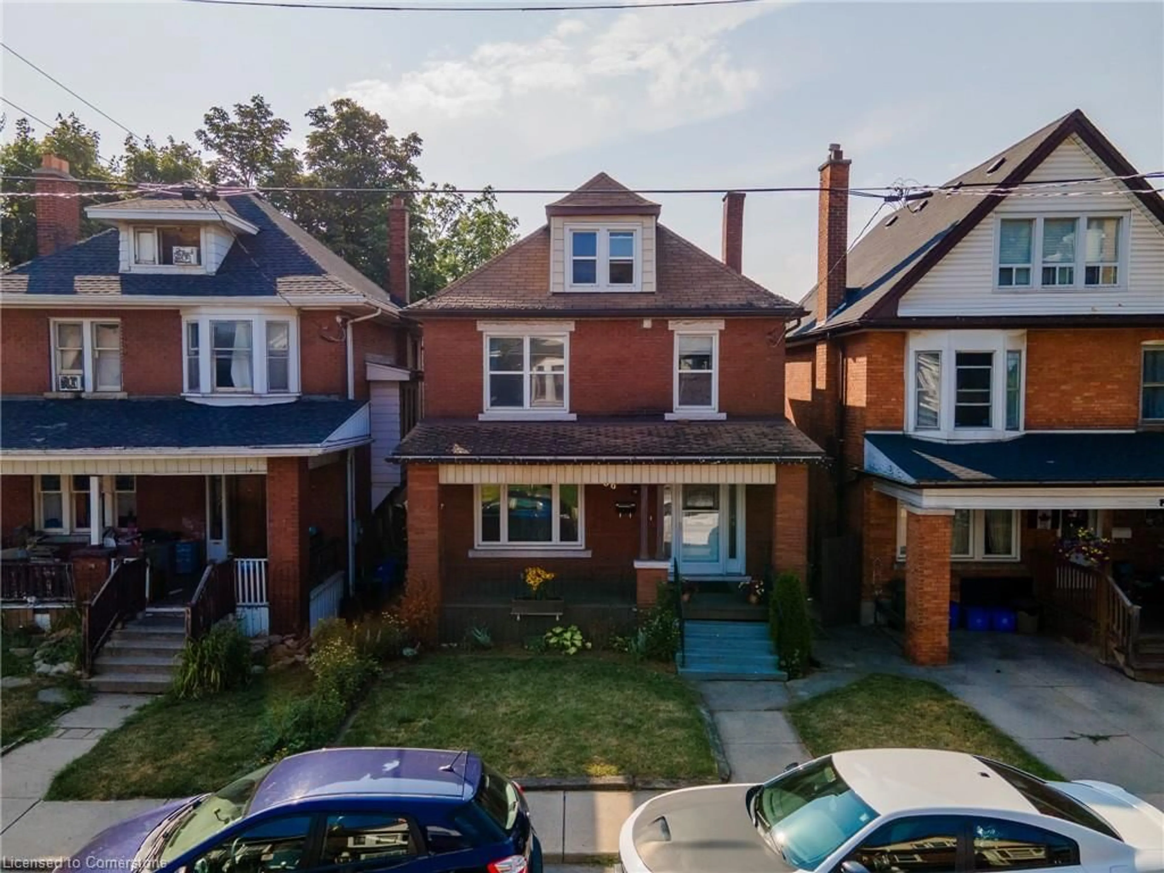A pic from outside/outdoor area/front of a property/back of a property/a pic from drone, street for 36 Spadina Ave, Hamilton Ontario L8M 2W9