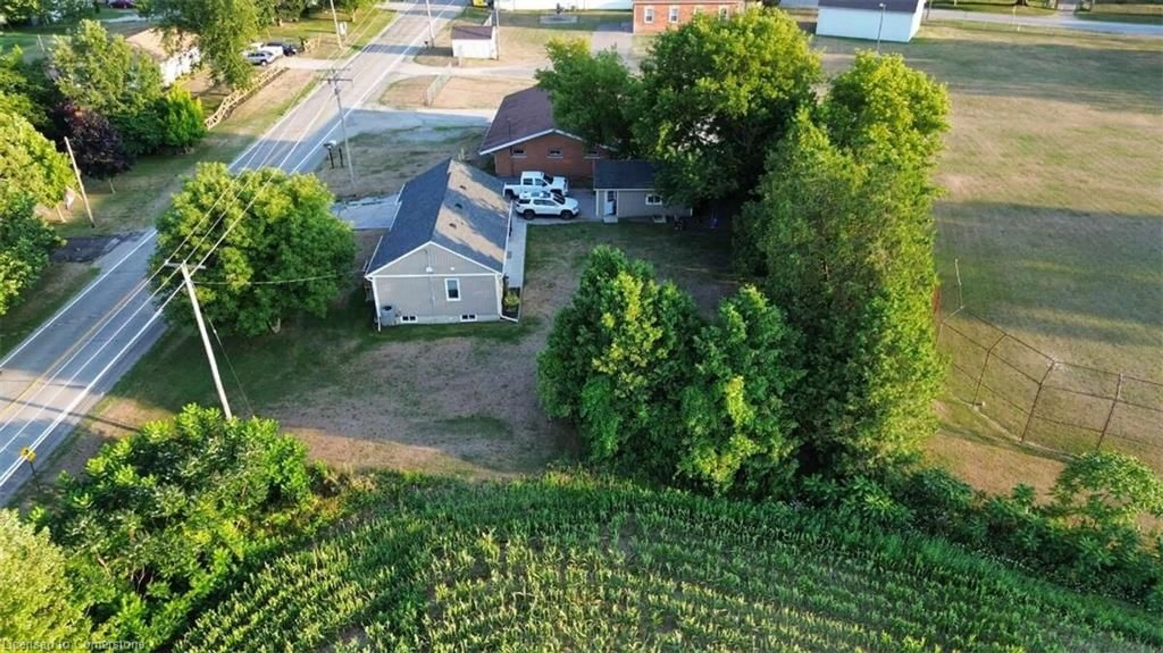 A pic from outside/outdoor area/front of a property/back of a property/a pic from drone, unknown for 709 Norfolk County Road 28, Langton Ontario N0E 1G0