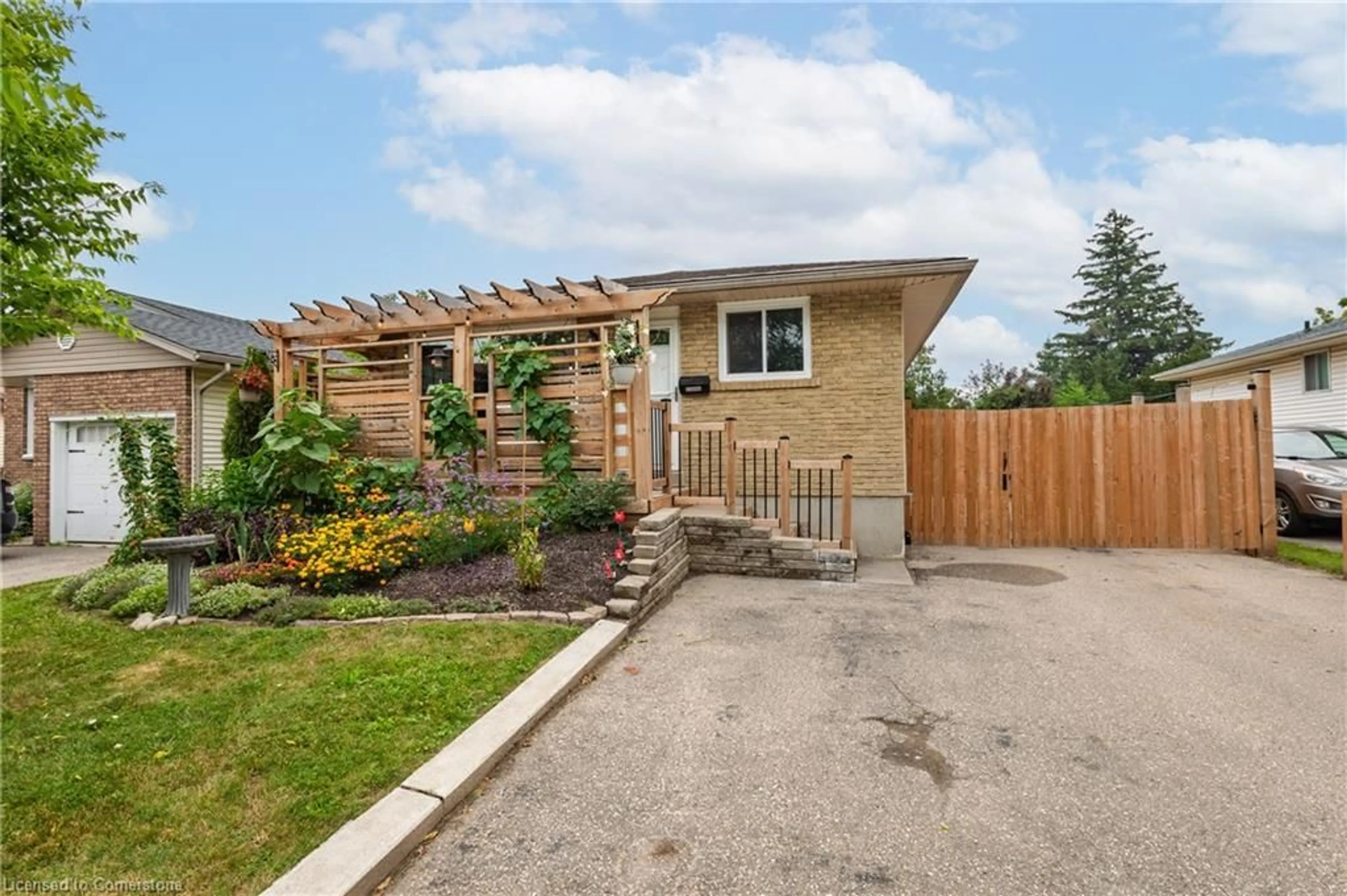 Unknown for 112 Limpert Ave, Cambridge Ontario N3C 1B9