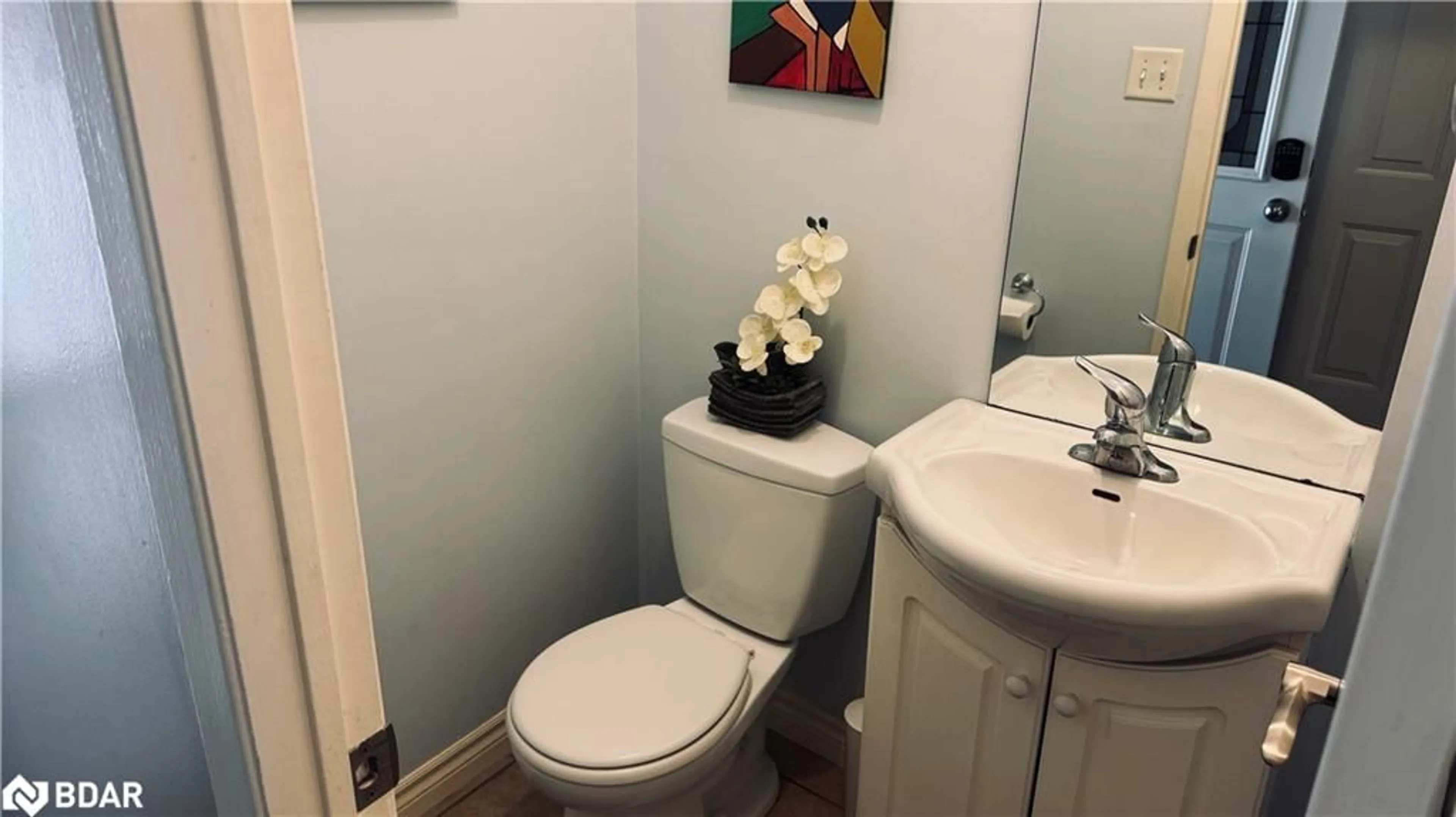 Standard bathroom, unknown for 52 Adelaide St #37, Barrie Ontario L4N 3T5