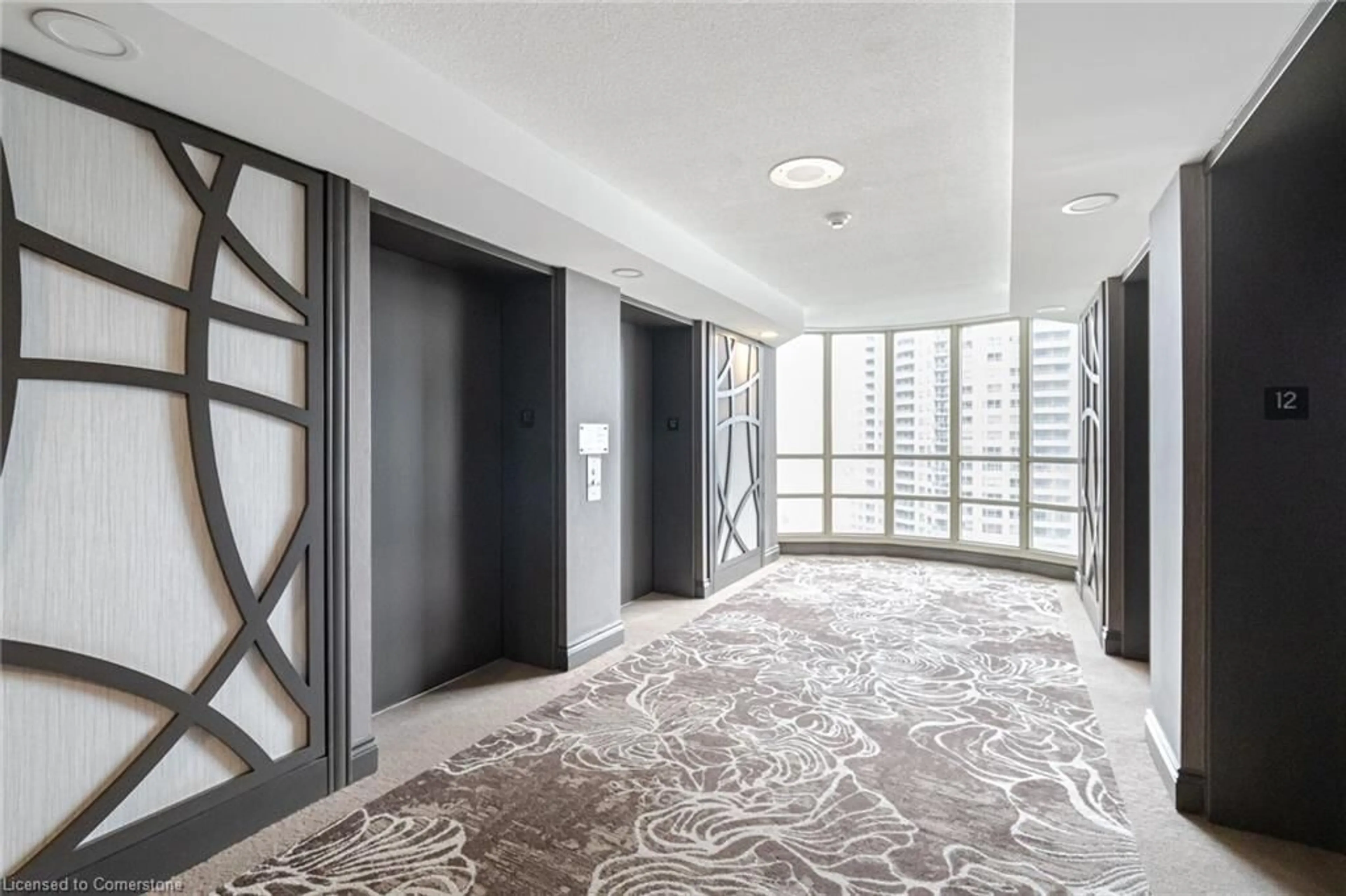 Indoor foyer for 45 Kingsbridge Garden Cir #3208, Mississauga Ontario L5R 3K4