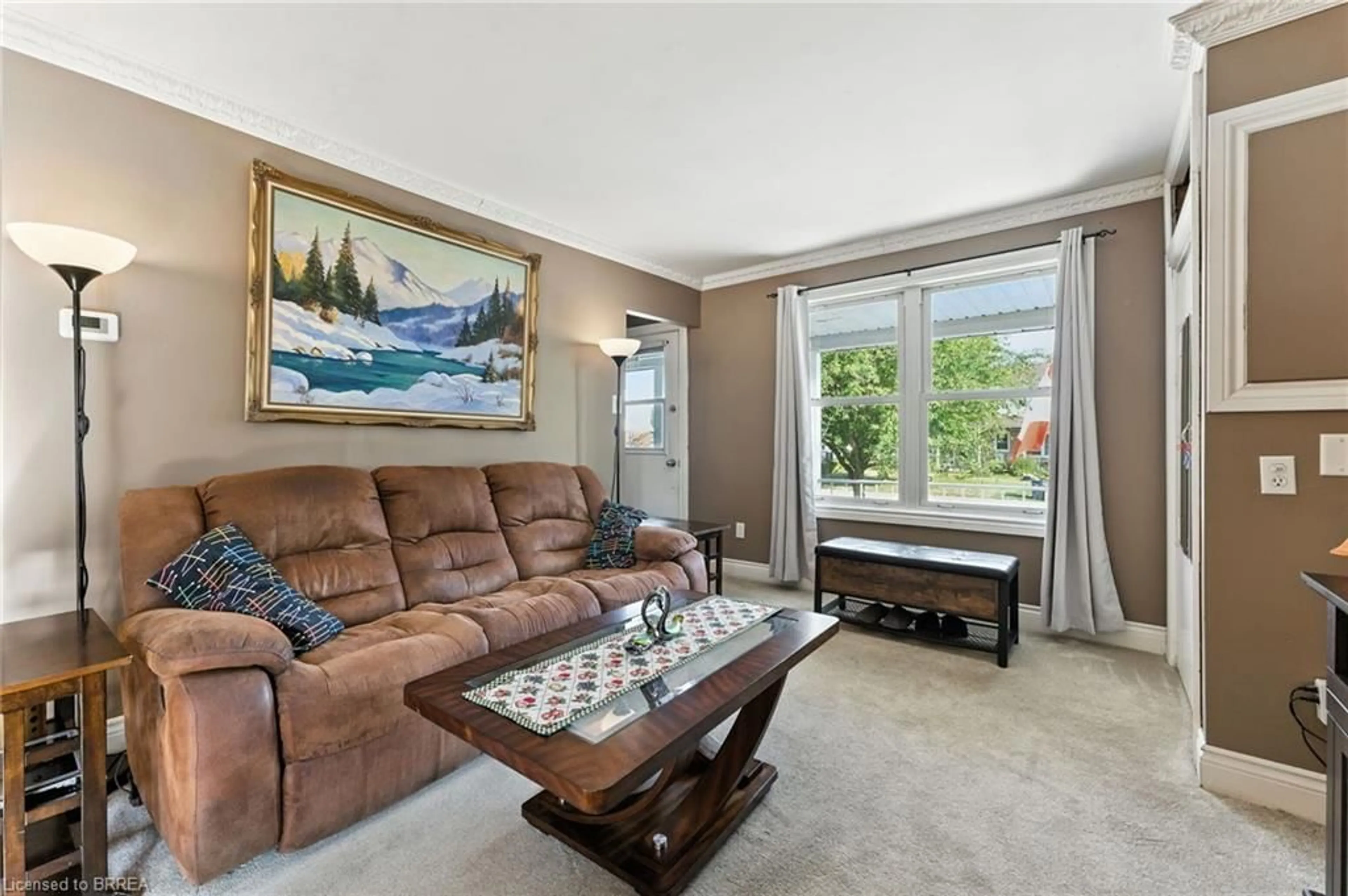 Living room with furniture, unknown for 28 Baldwin Ave, Brantford Ontario N3S 1H5