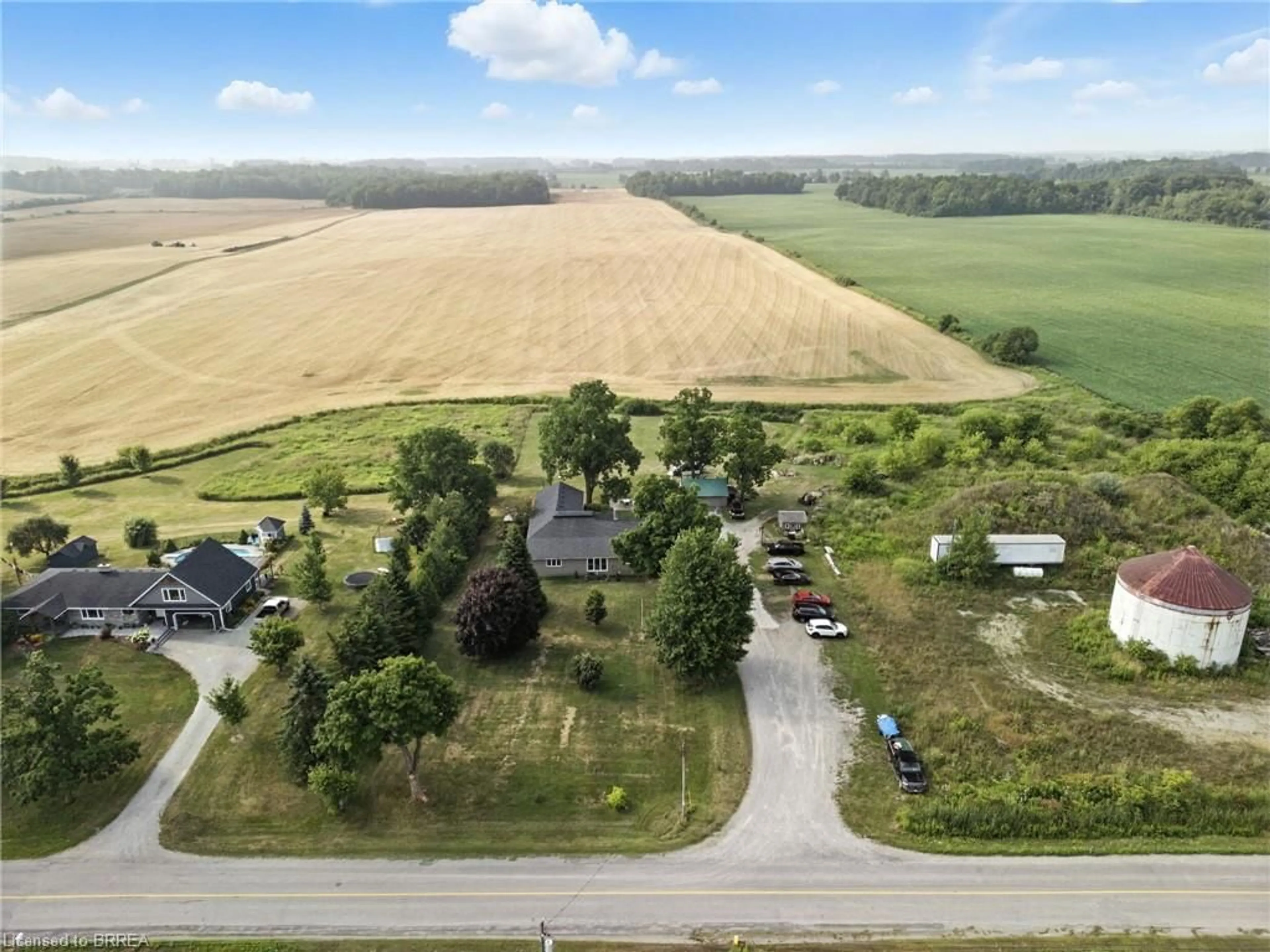 A pic from outside/outdoor area/front of a property/back of a property/a pic from drone, street for 742 Conc 14 Walpole Conc, Hagersville Ontario N0A 1H0