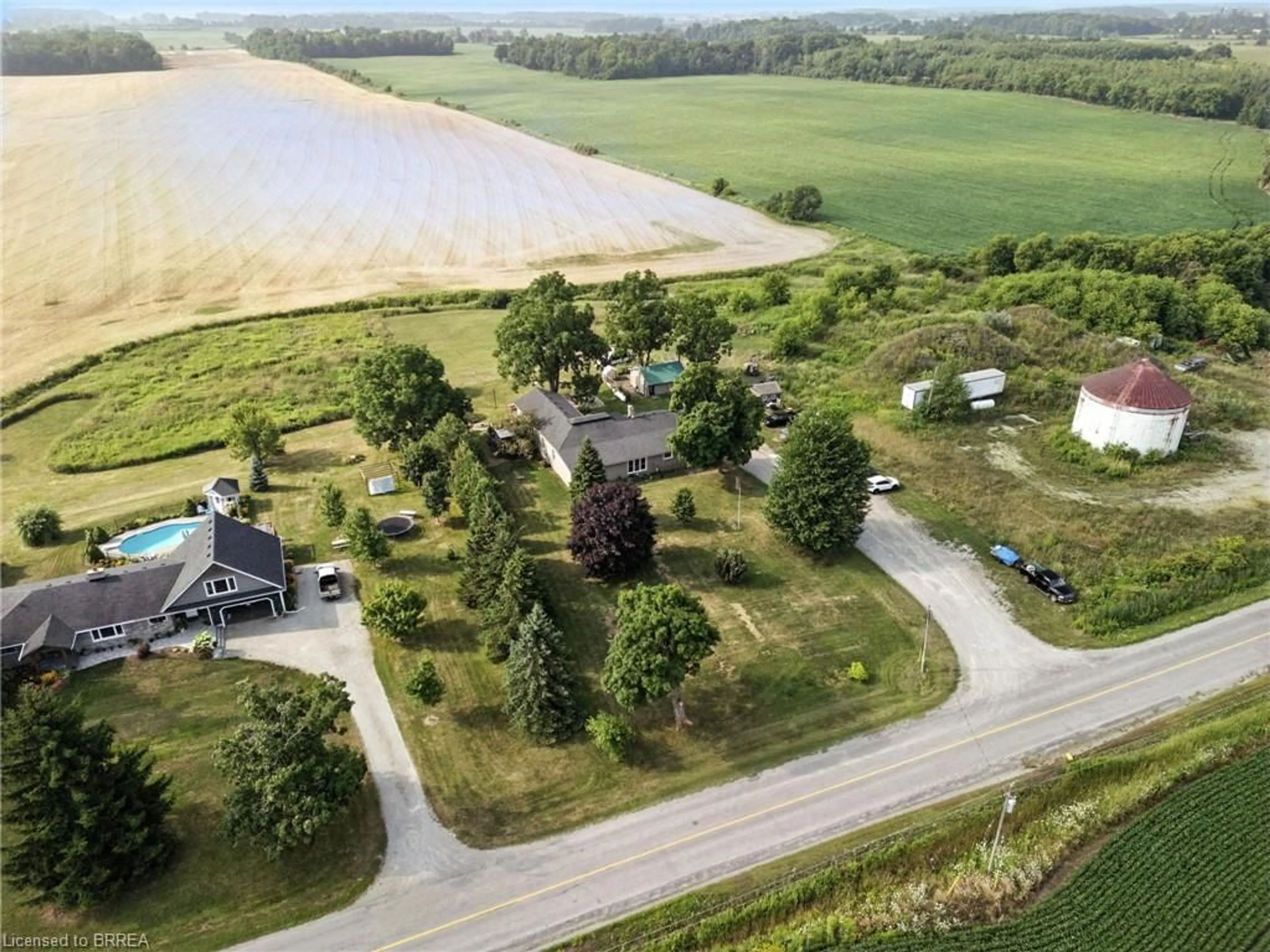A pic from outside/outdoor area/front of a property/back of a property/a pic from drone, water/lake/river/ocean view for 742 Conc 14 Walpole Conc, Hagersville Ontario N0A 1H0