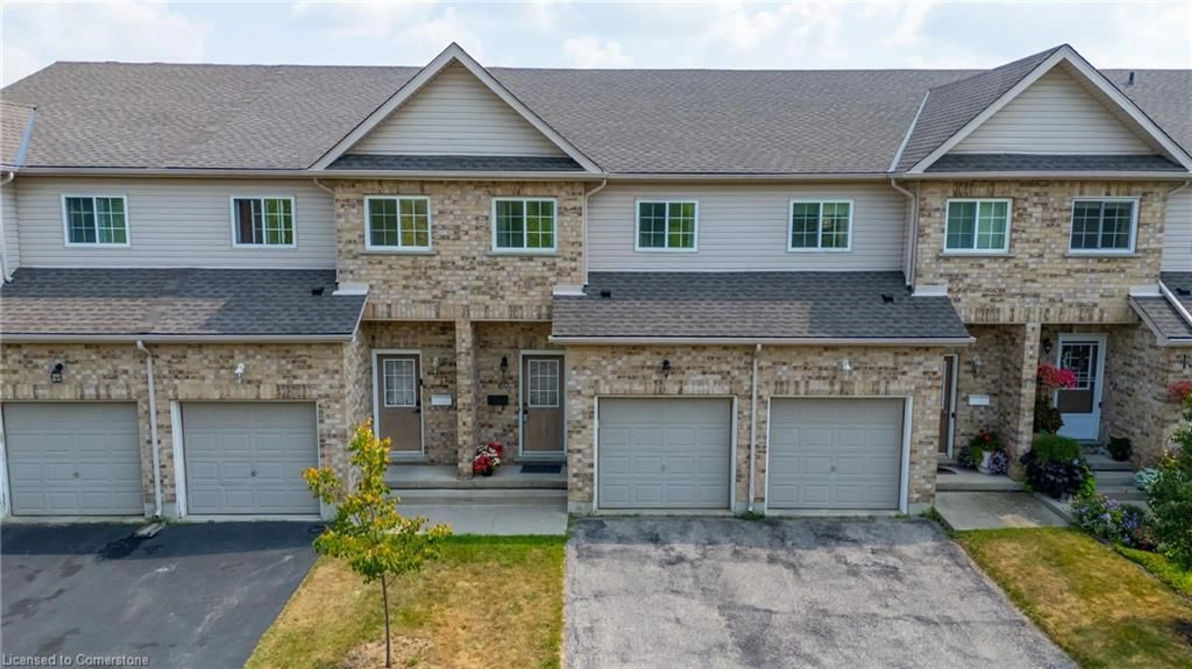A pic from outside/outdoor area/front of a property/back of a property/a pic from drone, building for 169 Bismark Dr #60, Cambridge Ontario N1S 5B9
