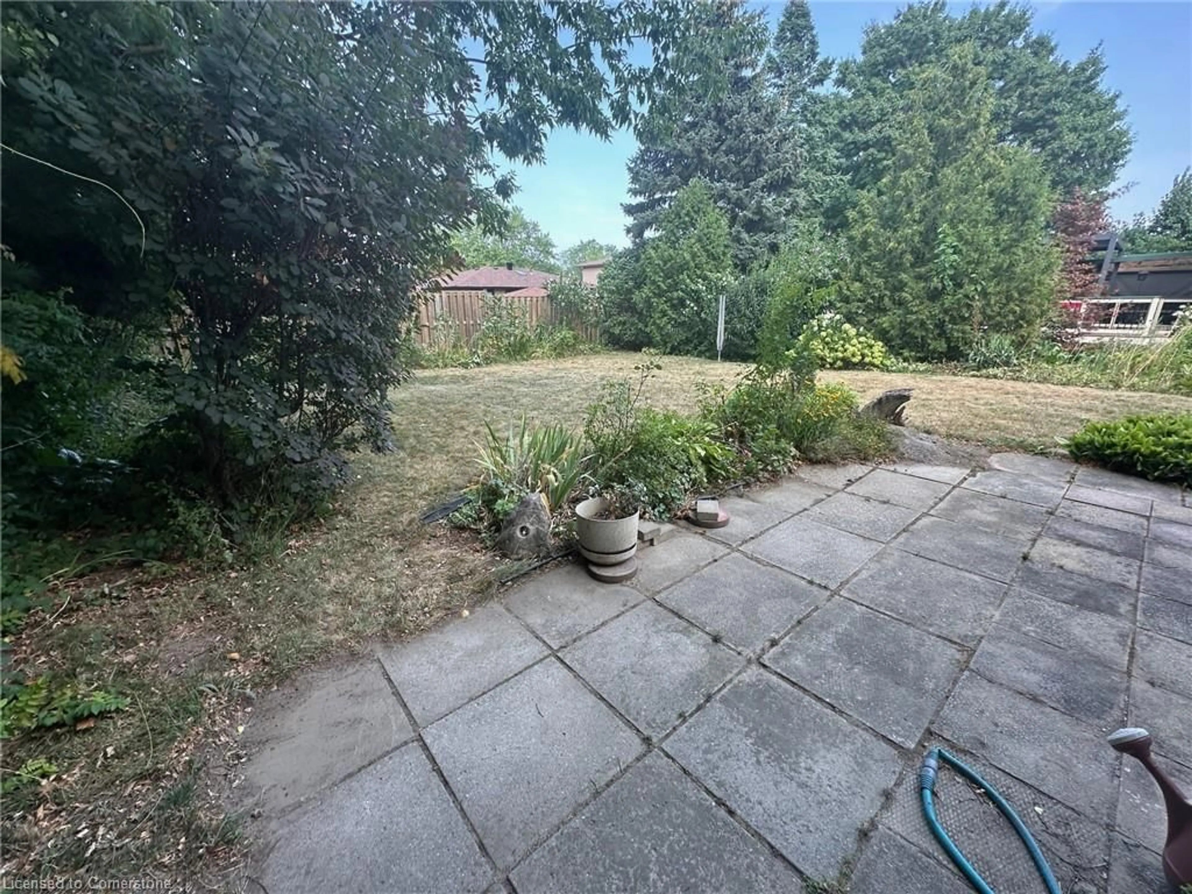 A pic from outside/outdoor area/front of a property/back of a property/a pic from drone, unknown for 1588 Hobbs Cres, Mississauga Ontario L5J 3R9