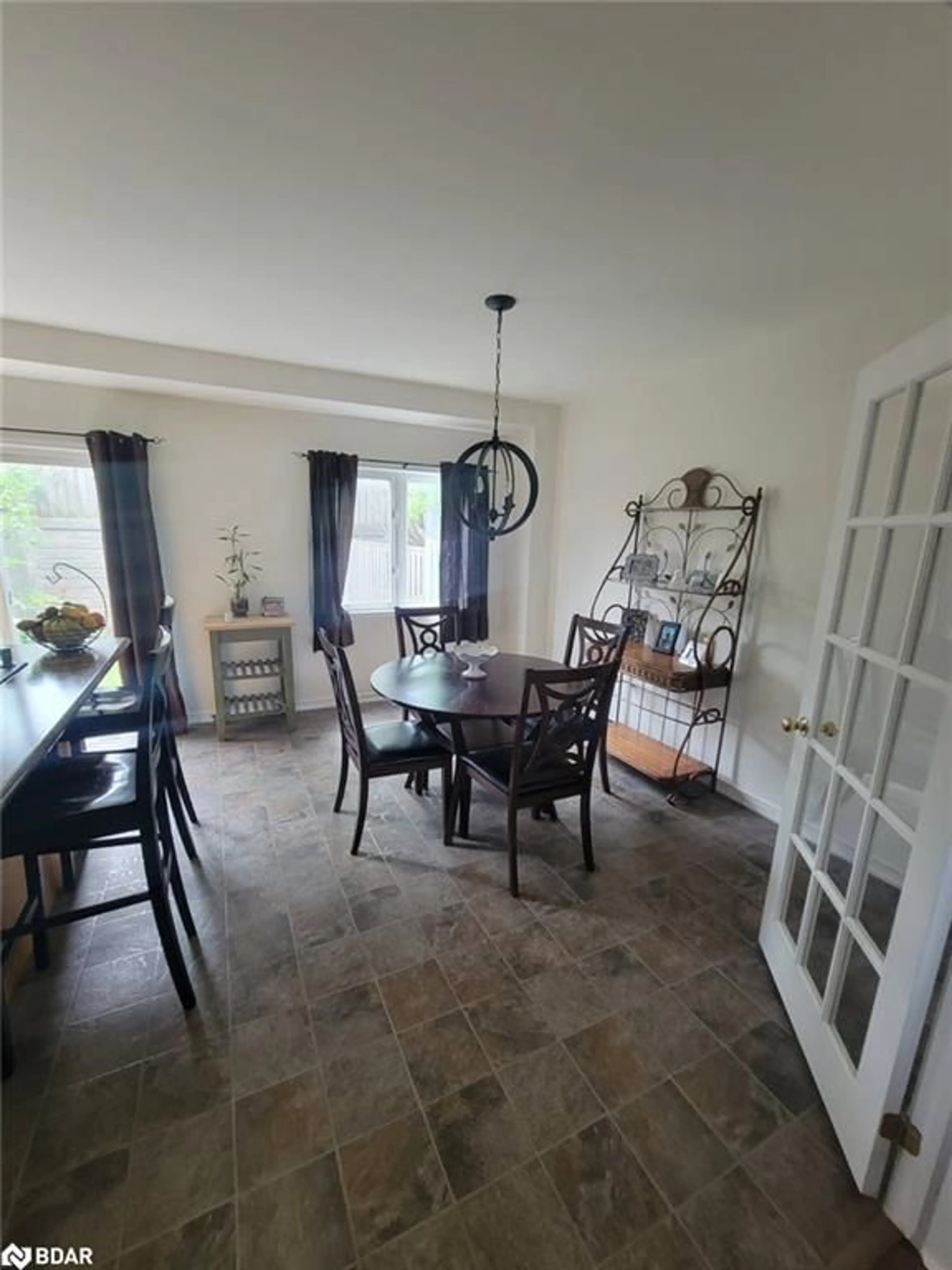 Dining room, ceramic/tile floor for 175 Stanley Street St #37, Barrie Ontario L4M 0G2