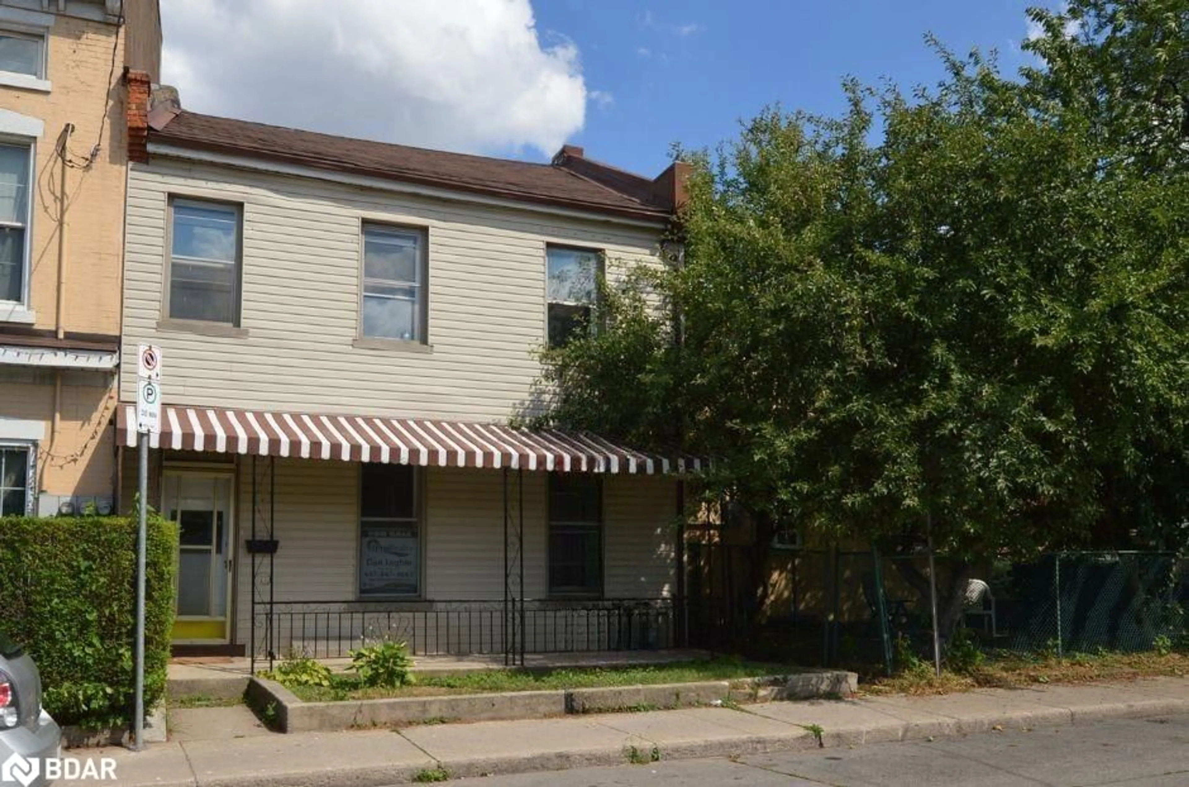 Home with brick exterior material, street for 164 Macnab St, Hamilton Ontario L8R 2M4