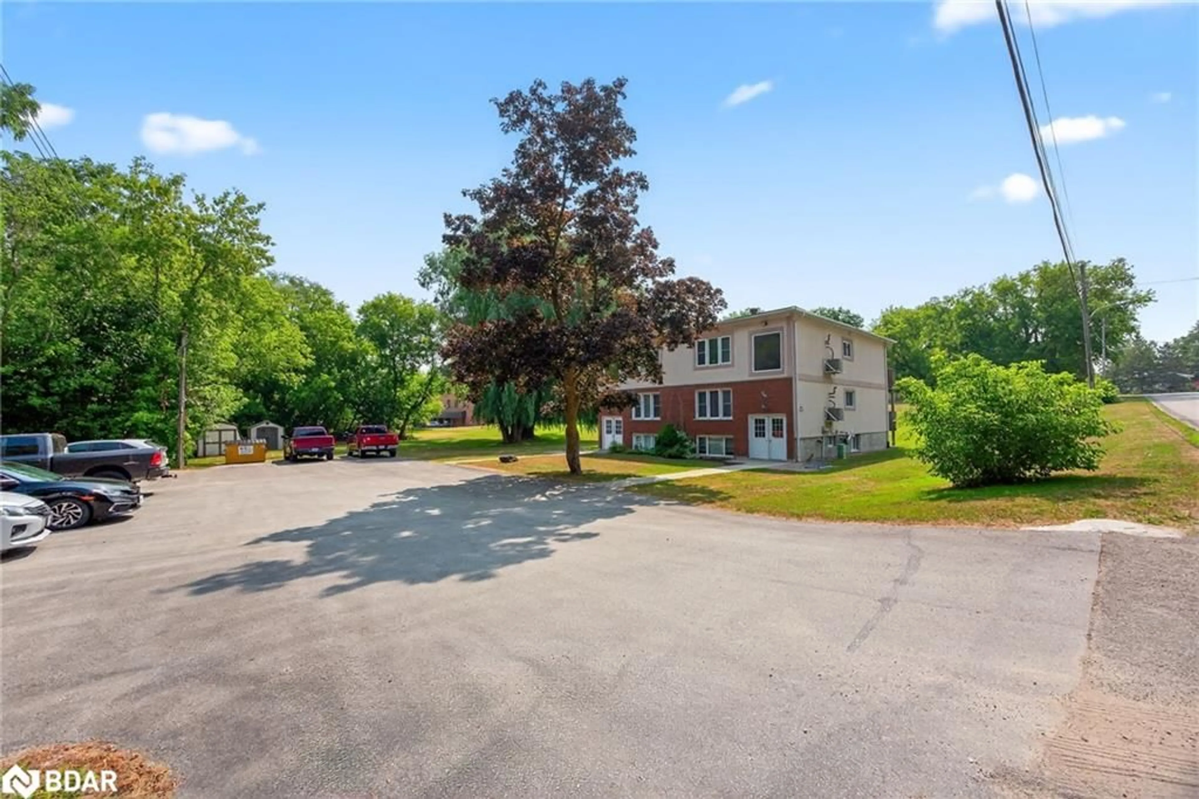 A pic from outside/outdoor area/front of a property/back of a property/a pic from drone, unknown for 195 Louisa St St, Stayner Ontario L0M 1S0