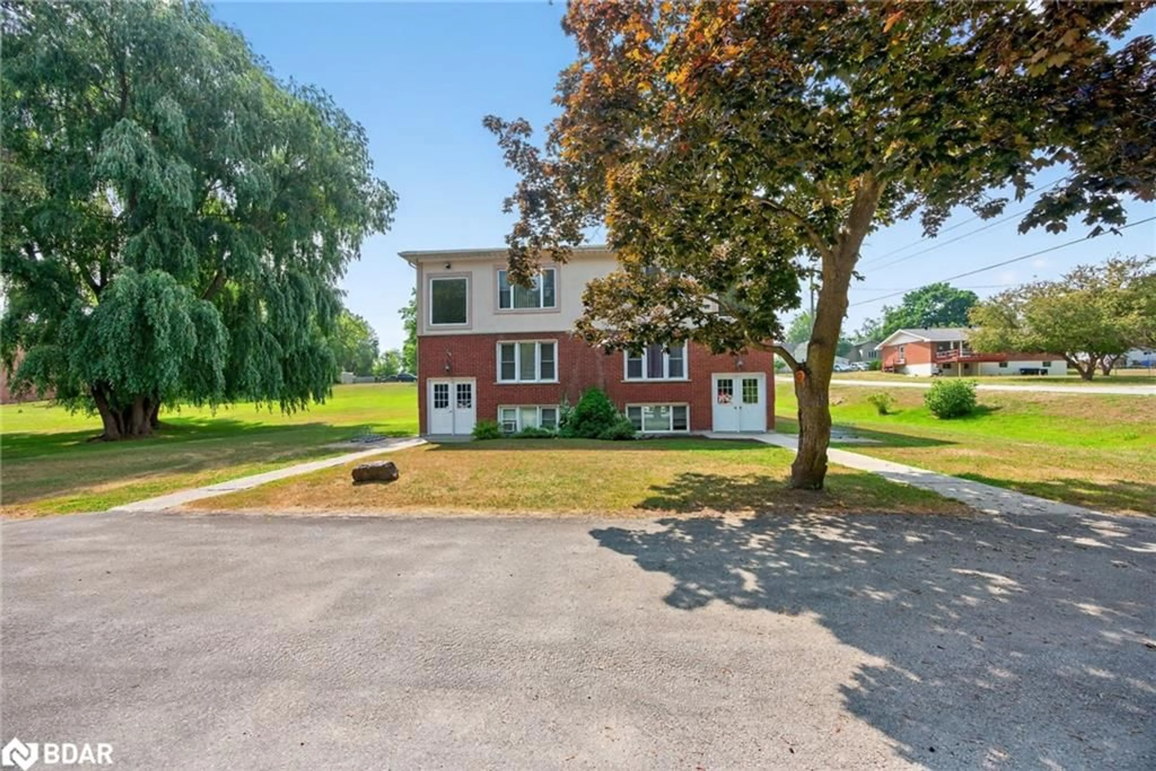 A pic from outside/outdoor area/front of a property/back of a property/a pic from drone, street for 195 Louisa St St, Stayner Ontario L0M 1S0