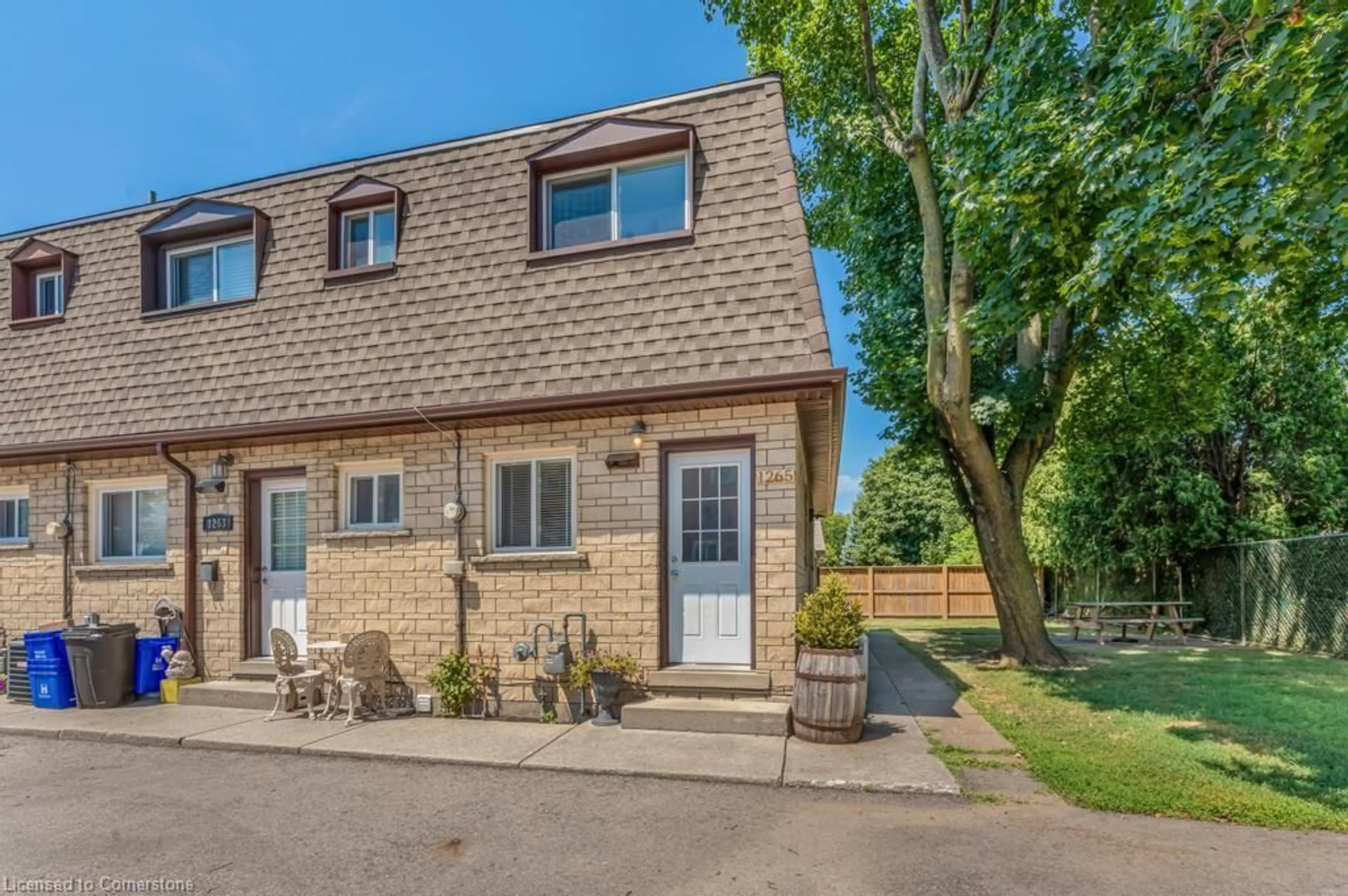 Patio, street for 1265 Fennell Ave, Hamilton Ontario L8T 1T3