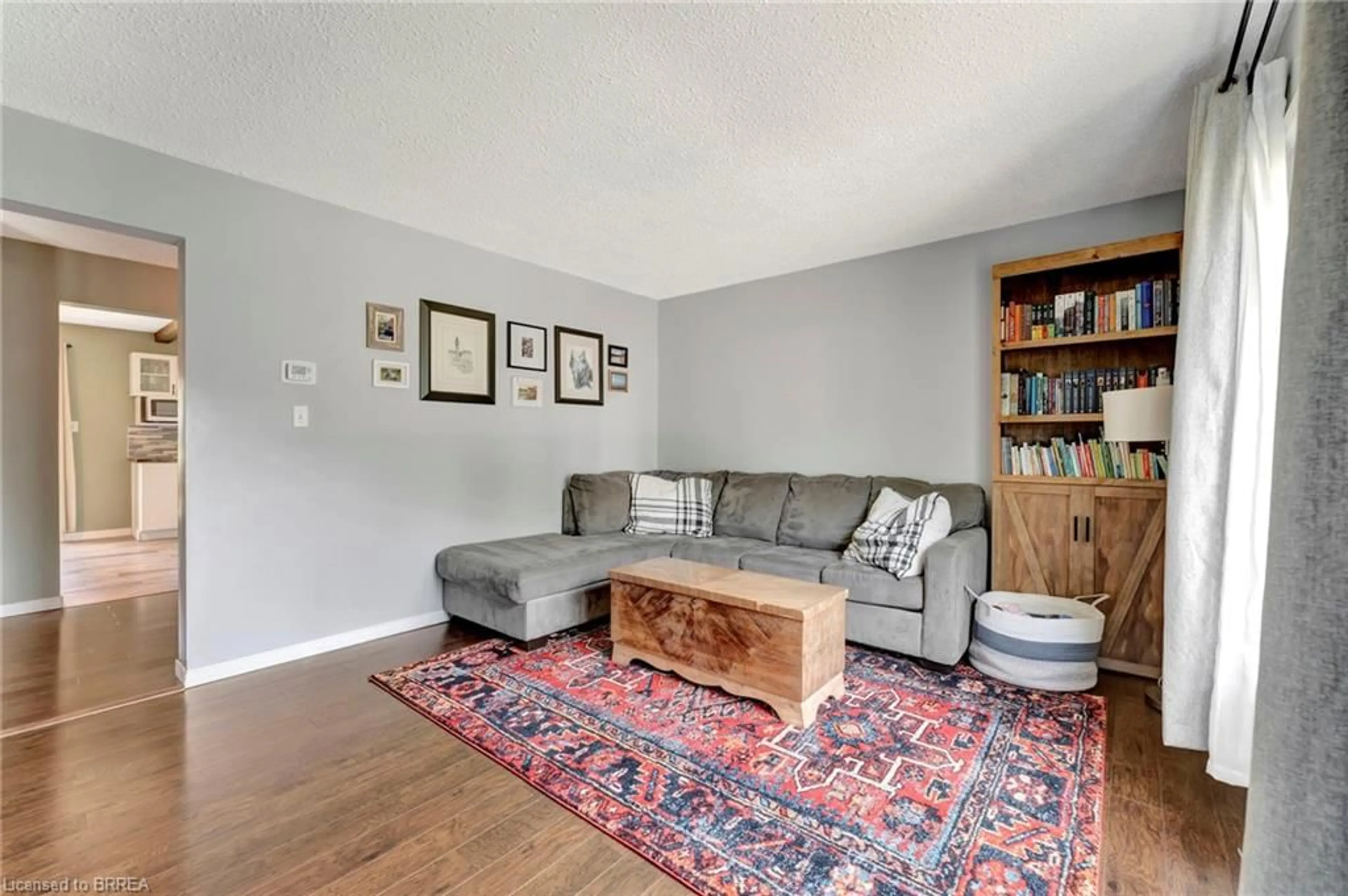 Living room with furniture, unknown for 27 White Owl Cres, Brantford Ontario N3P 1A1