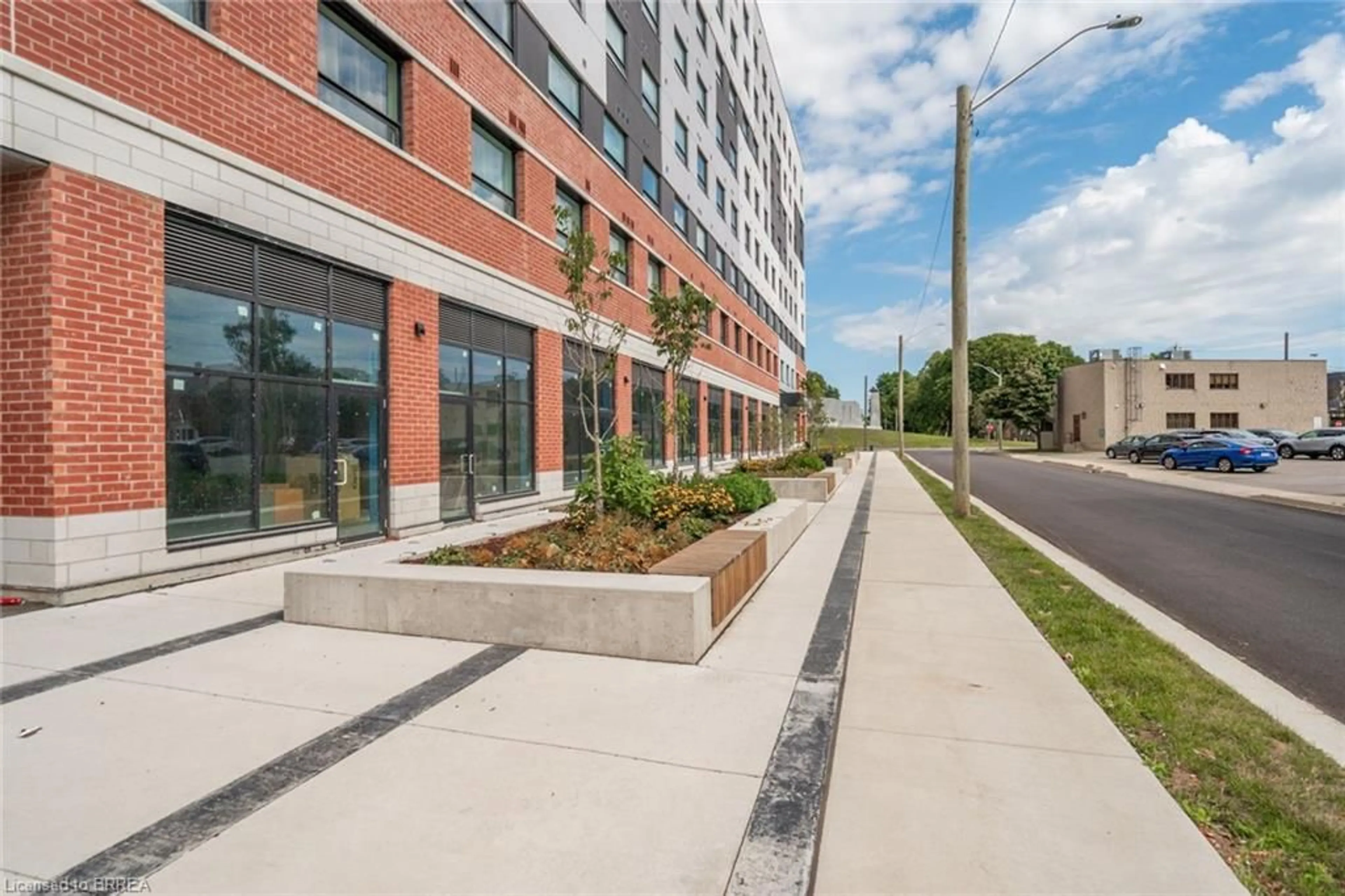 Patio, building for 1 Wellington St #317, Brantford Ontario N3T 2L3