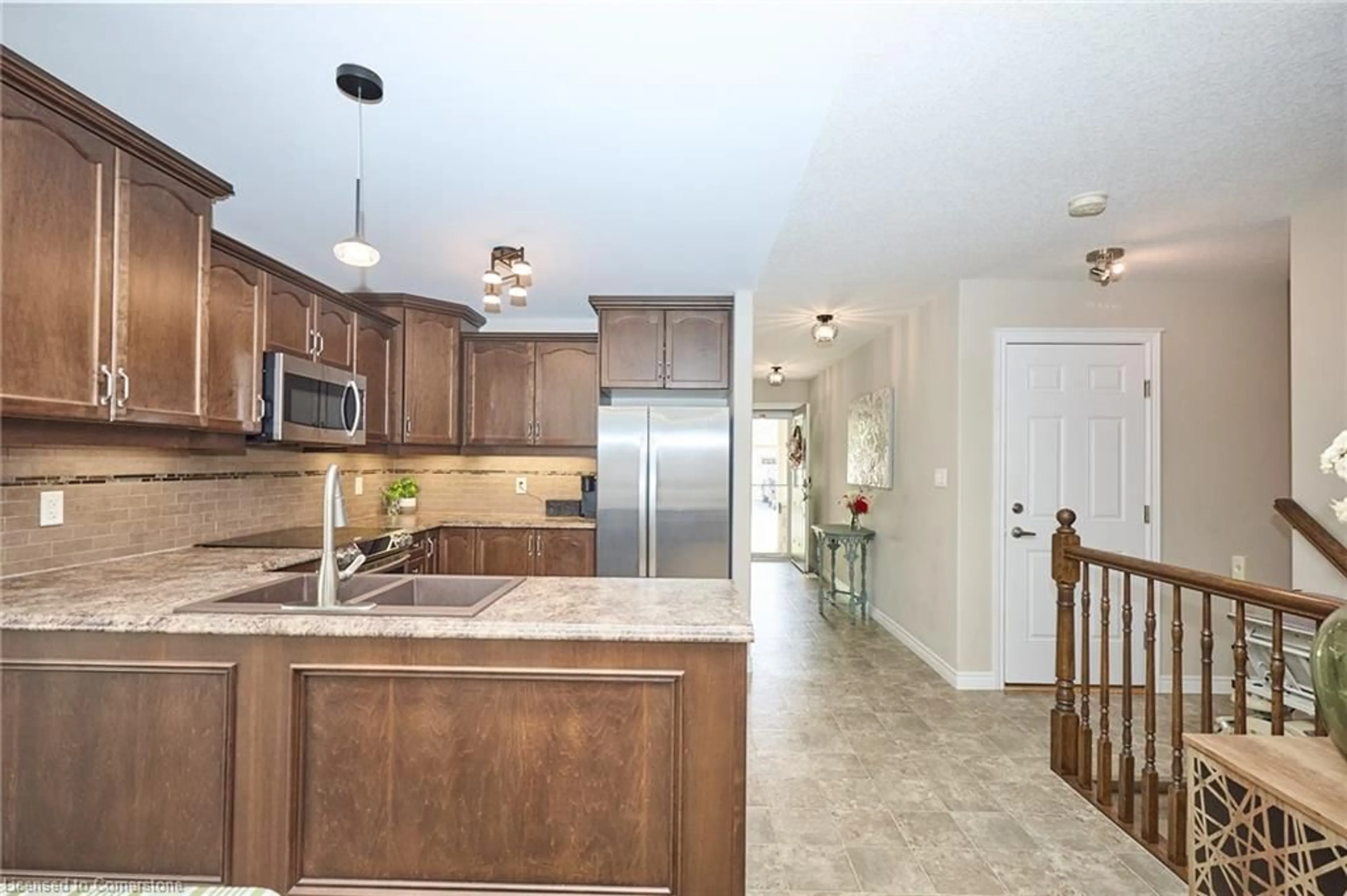 Open concept kitchen, ceramic/tile floor for 8 Jenny Cres, Smithville Ontario L0R 2A0