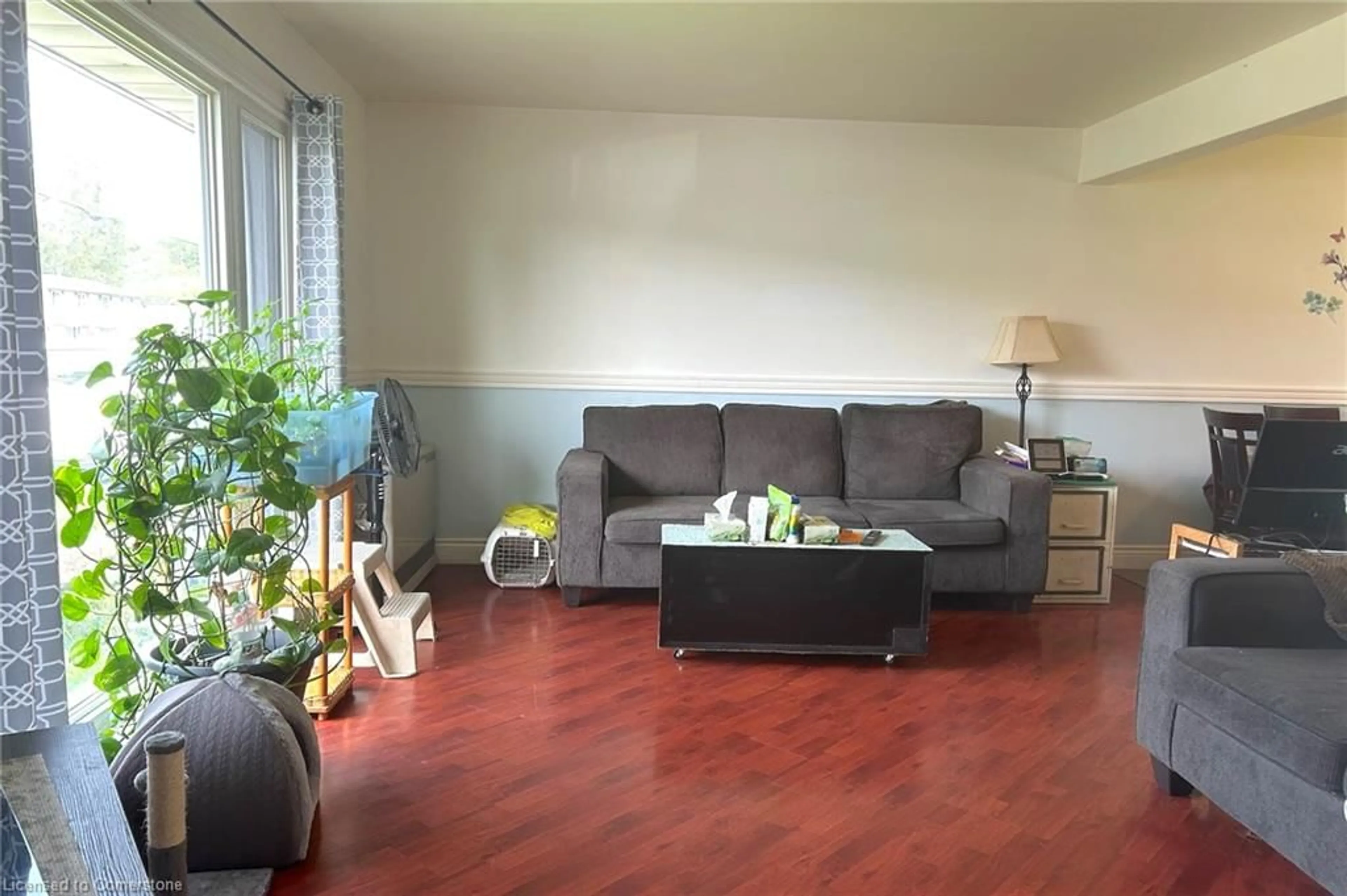 Living room with furniture, wood/laminate floor for 47 B Washington Cres, Elliot Lake Ontario P5A 2L6