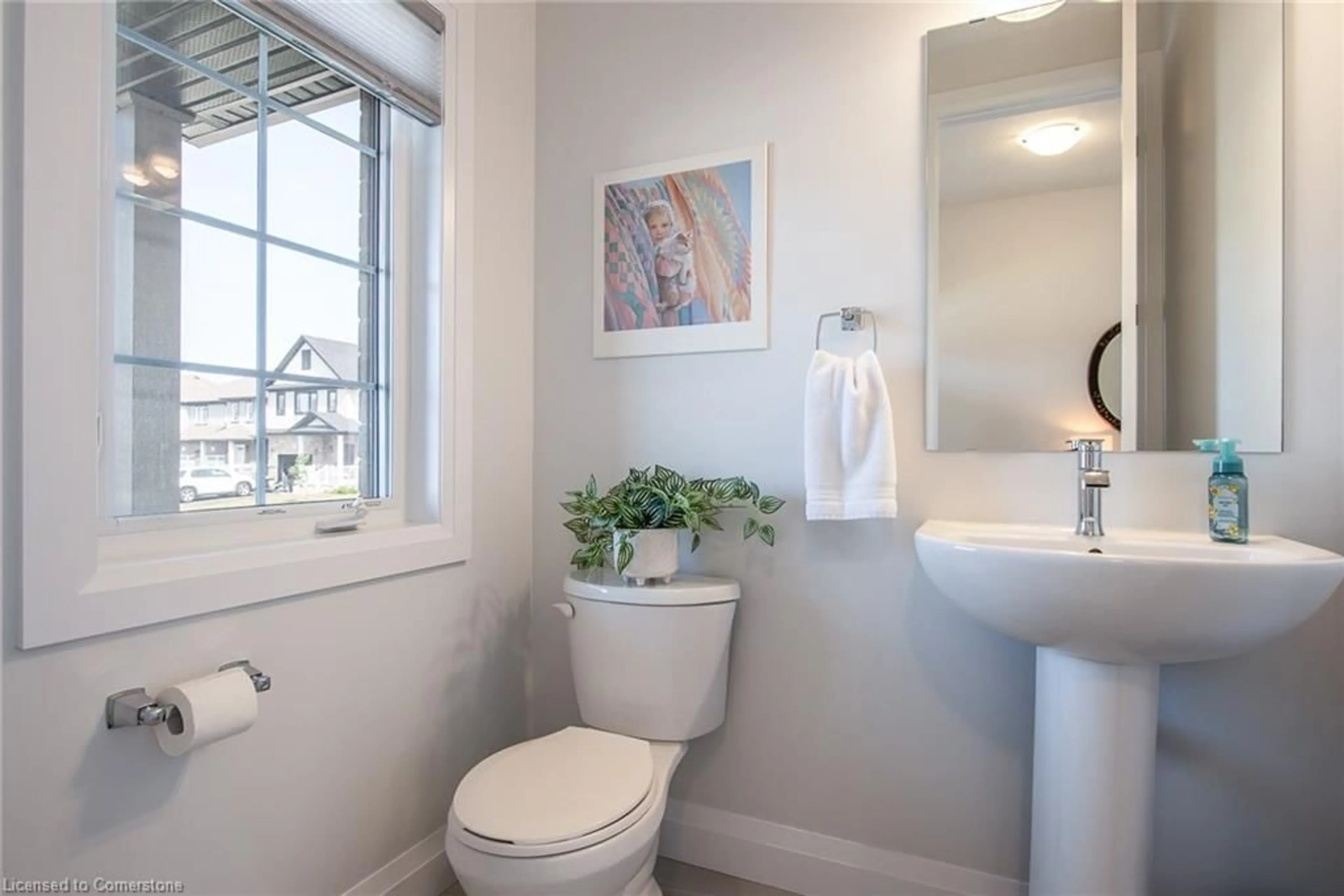 Standard bathroom, ceramic/tile floor for 164 Snyder Ave, Elmira Ontario N3B 0C9