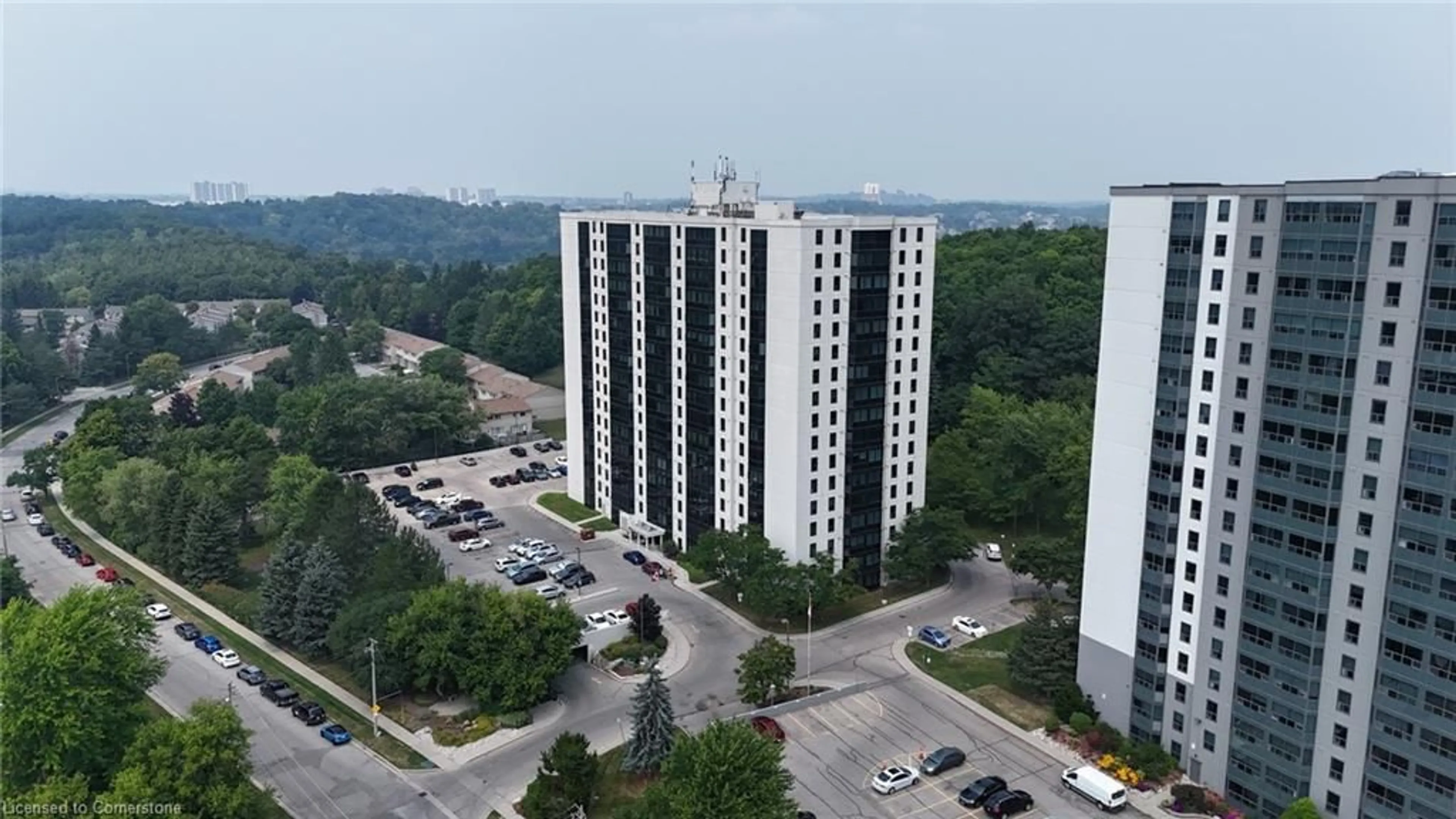 A pic from outside/outdoor area/front of a property/back of a property/a pic from drone, city buildings view from balcony for 35 Green Valley Dr #506, Kitchener Ontario N2P 2A5