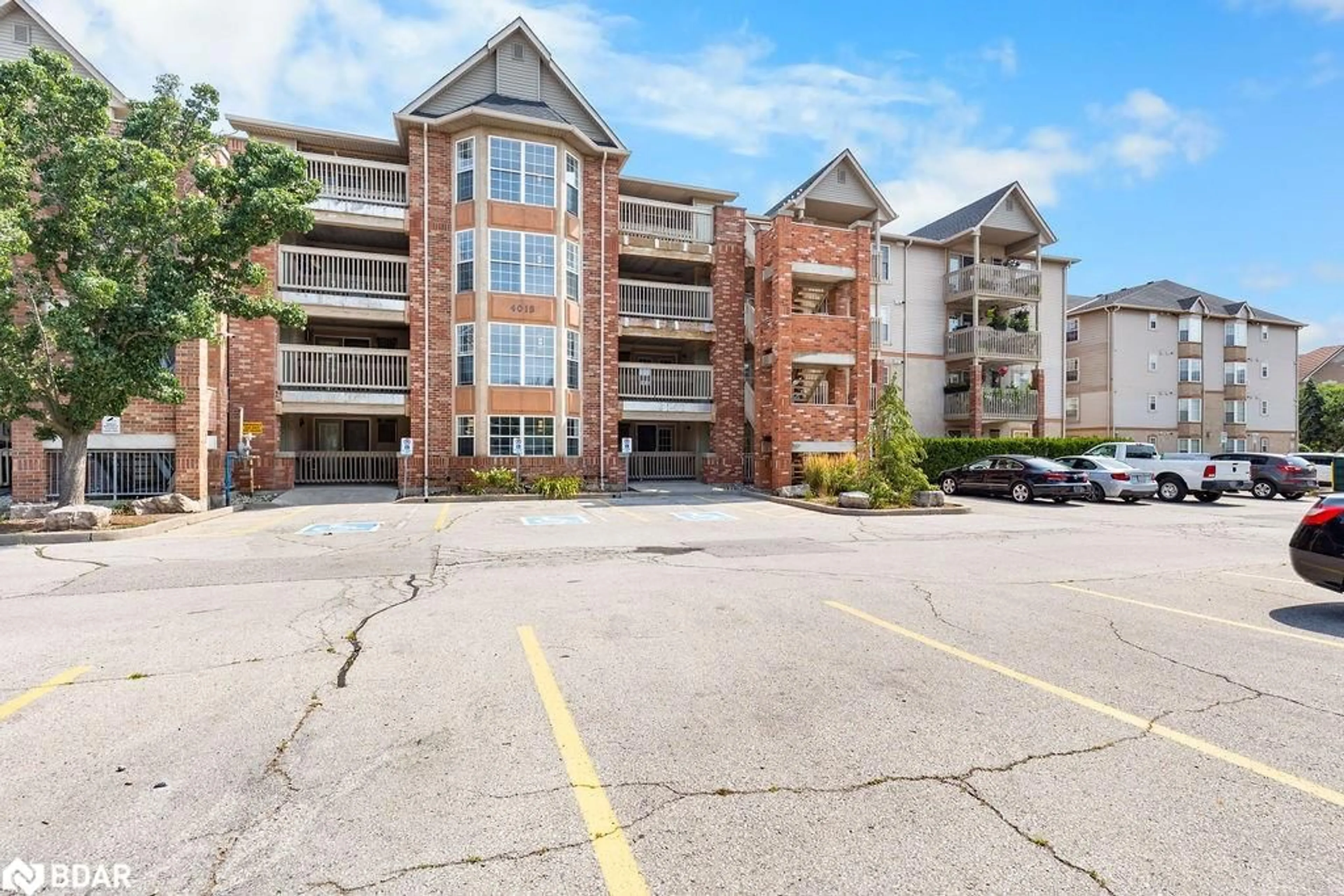 Unknown for 4013 Kilmer Dr #106, Burlington Ontario L7M 4M3