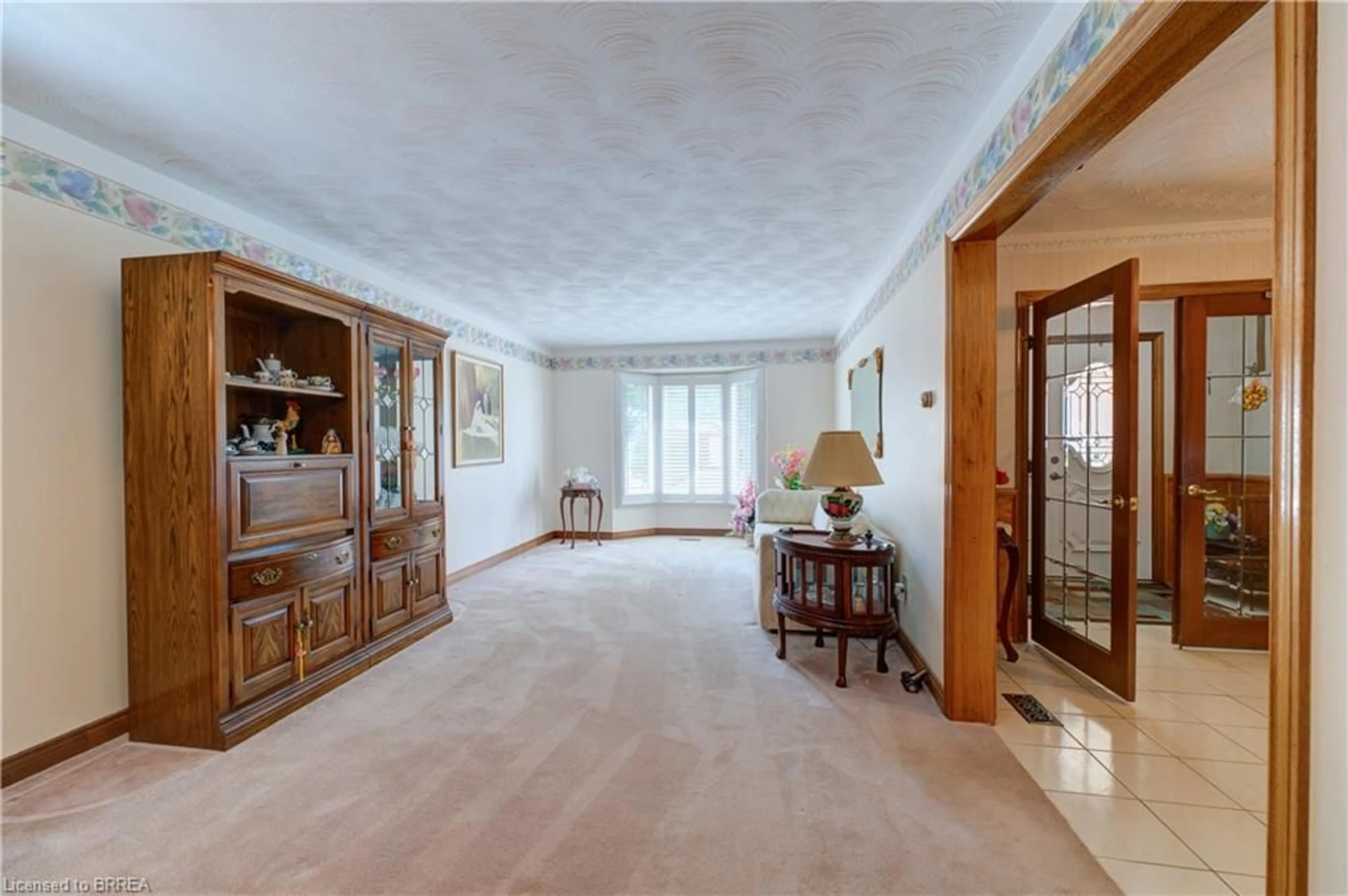 Indoor foyer for 18 Riva Ridge, Brantford Ontario N3P 1S2